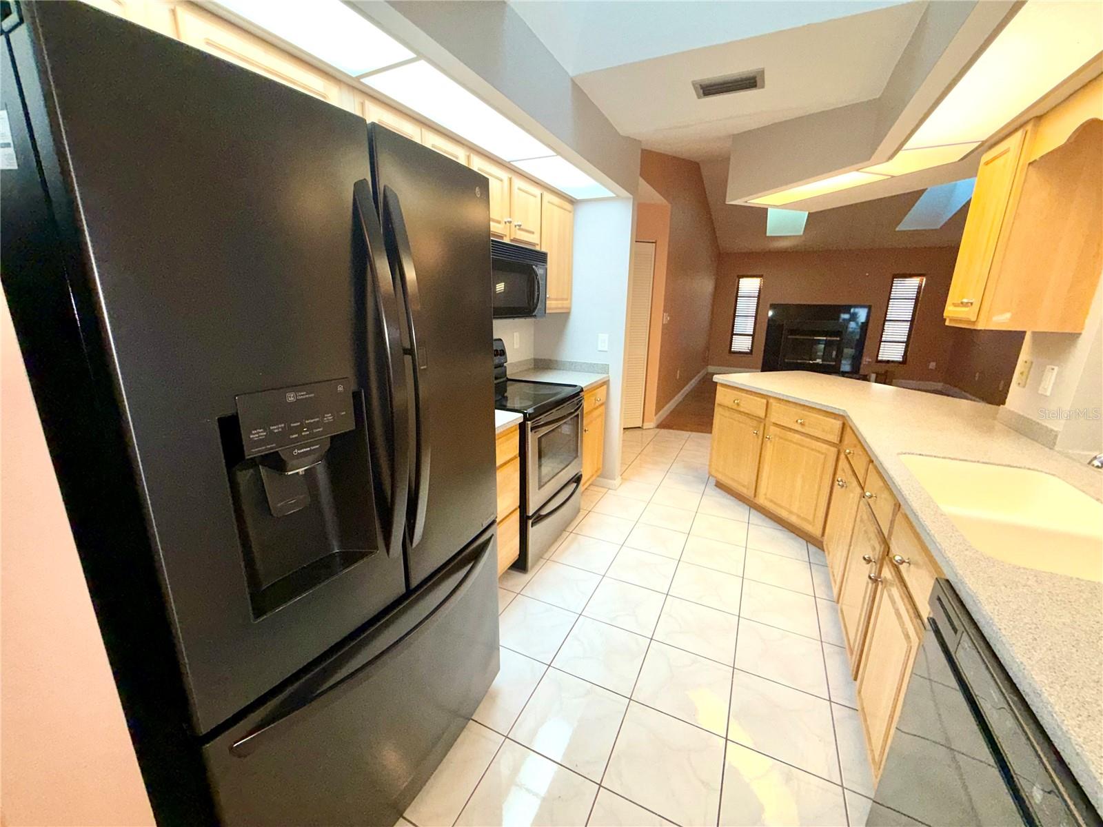 Image 12 of 29 For 21466 Sheldon Avenue