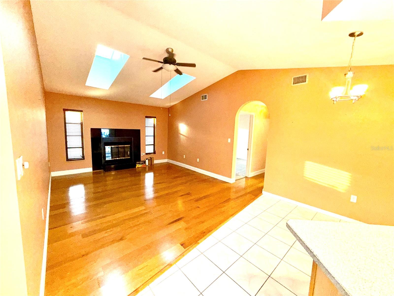 Image 15 of 29 For 21466 Sheldon Avenue