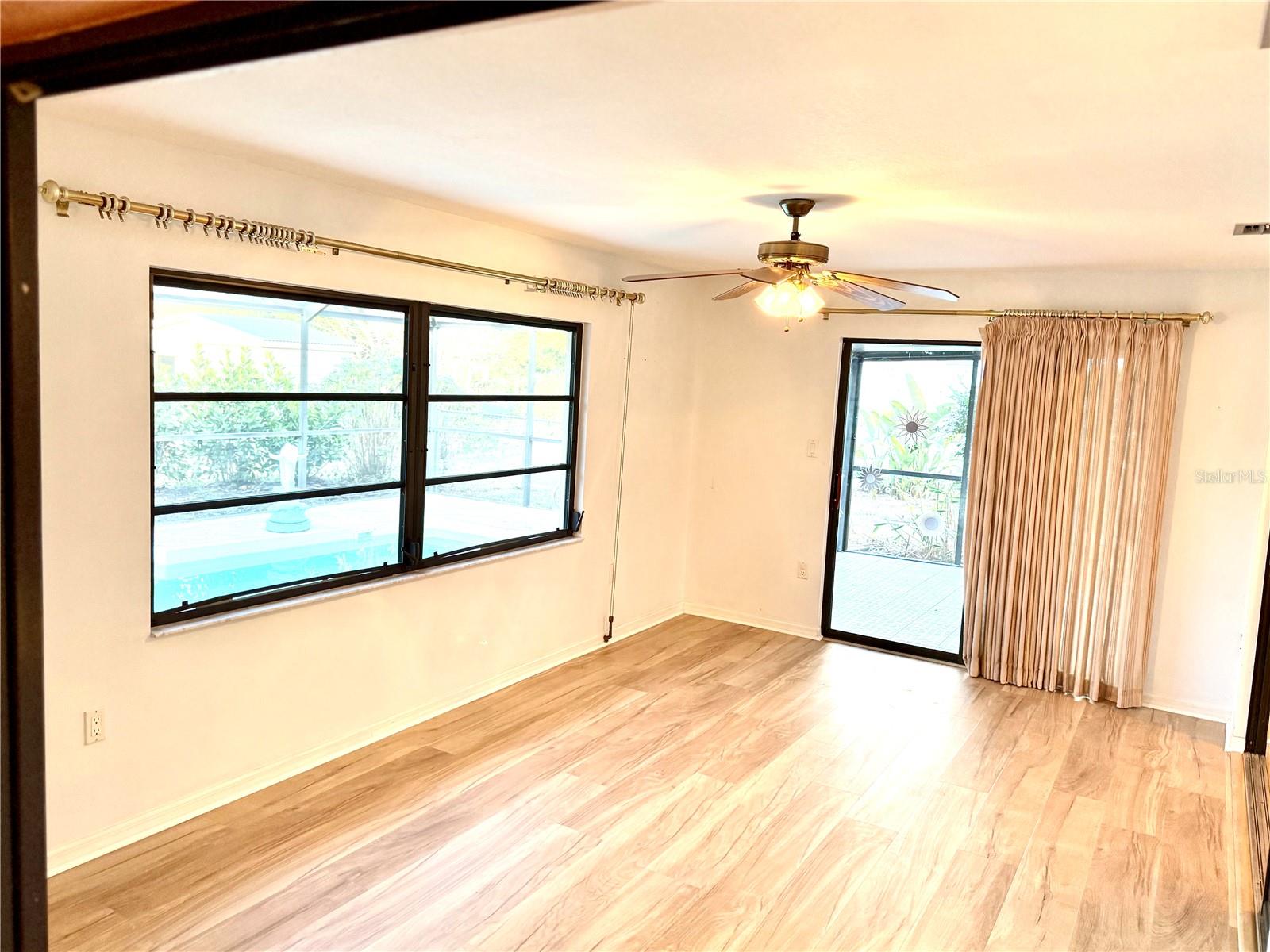 Image 19 of 29 For 21466 Sheldon Avenue