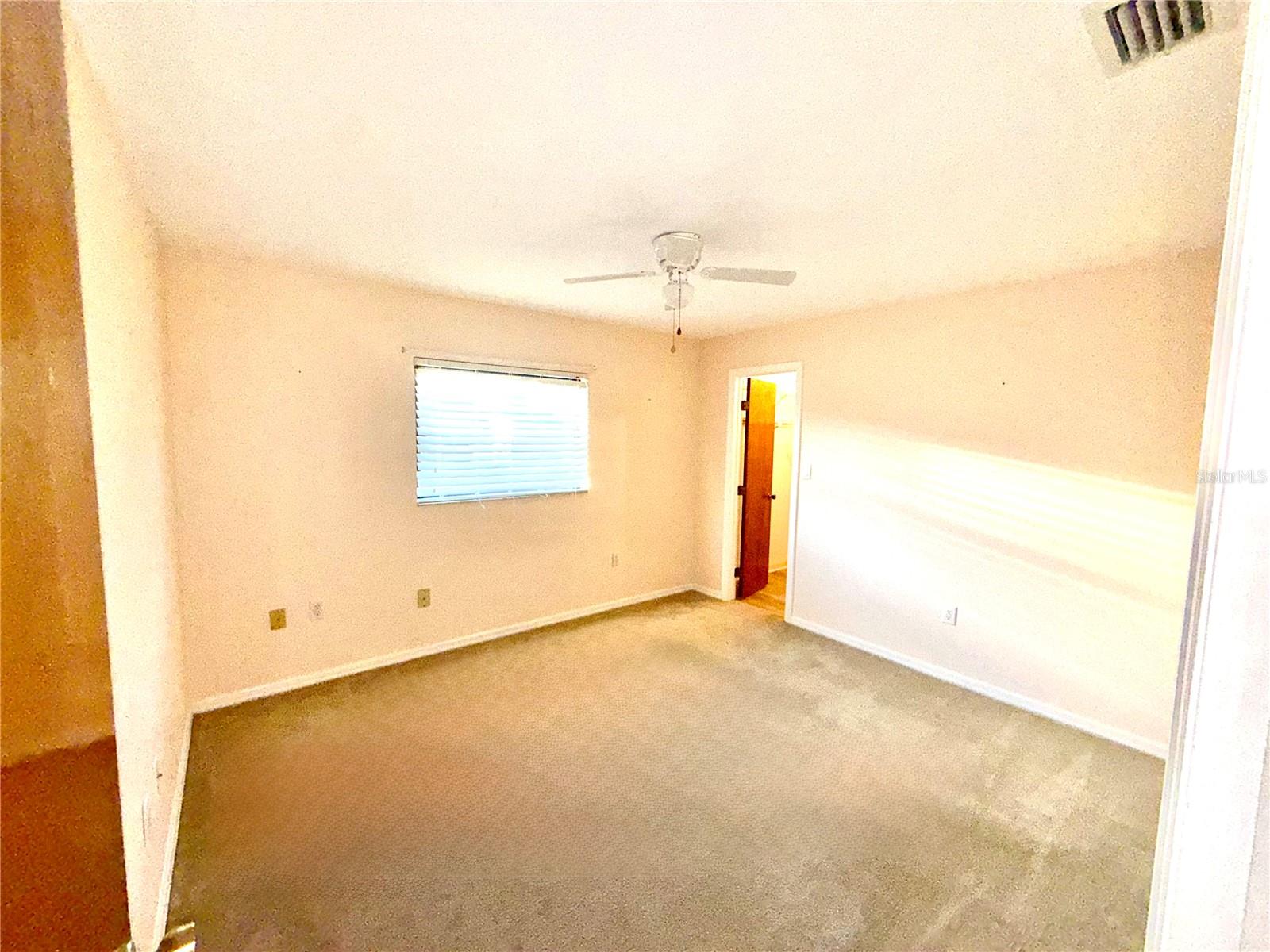 Image 23 of 29 For 21466 Sheldon Avenue