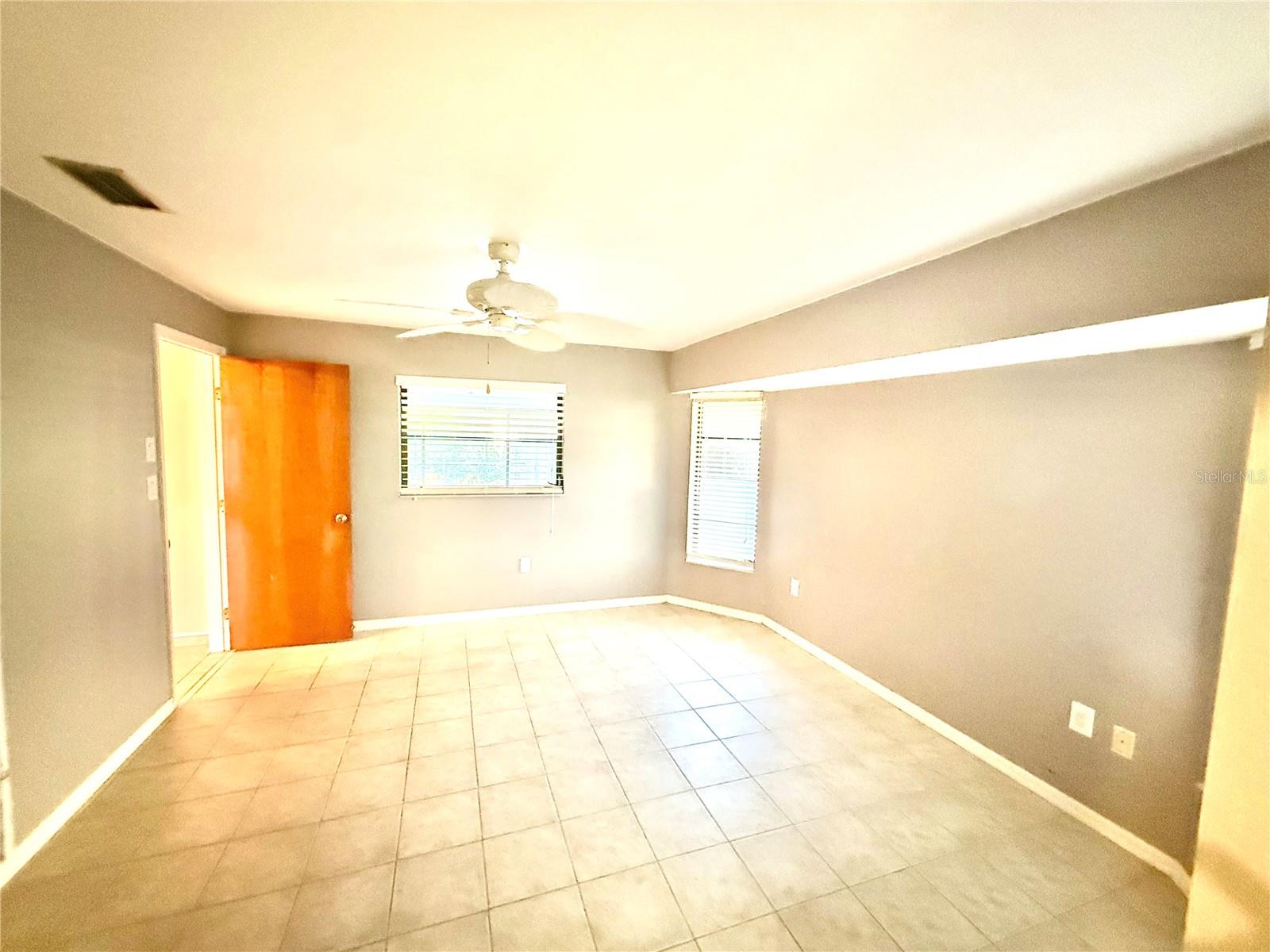 Image 5 of 29 For 21466 Sheldon Avenue