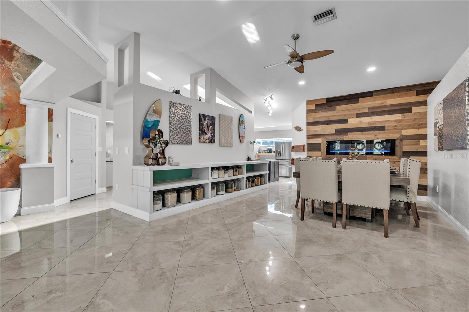 Image 12 of 94 For 3694 Crandon Road