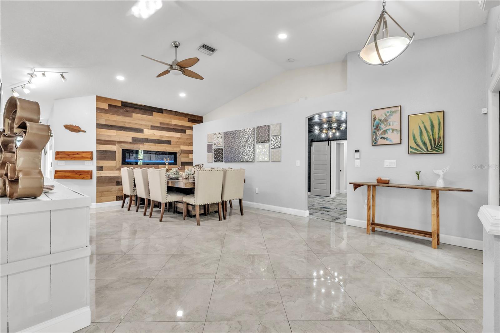 Image 13 of 94 For 3694 Crandon Road