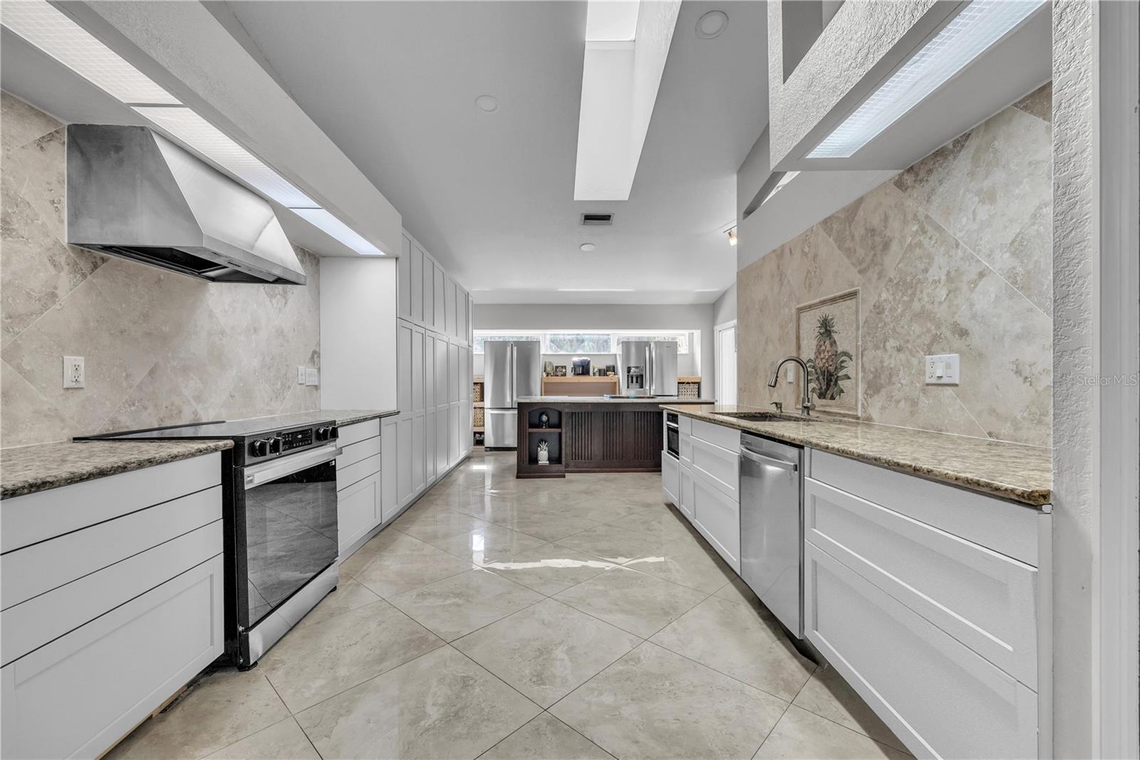 Image 17 of 94 For 3694 Crandon Road