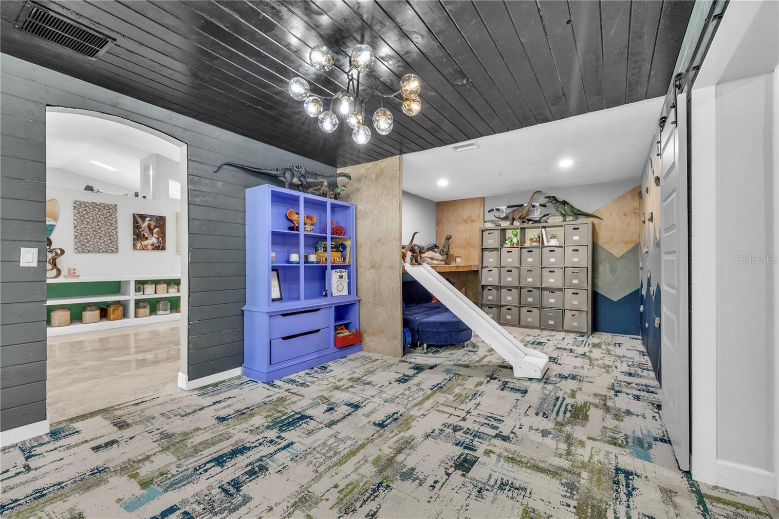 Image 23 of 94 For 3694 Crandon Road