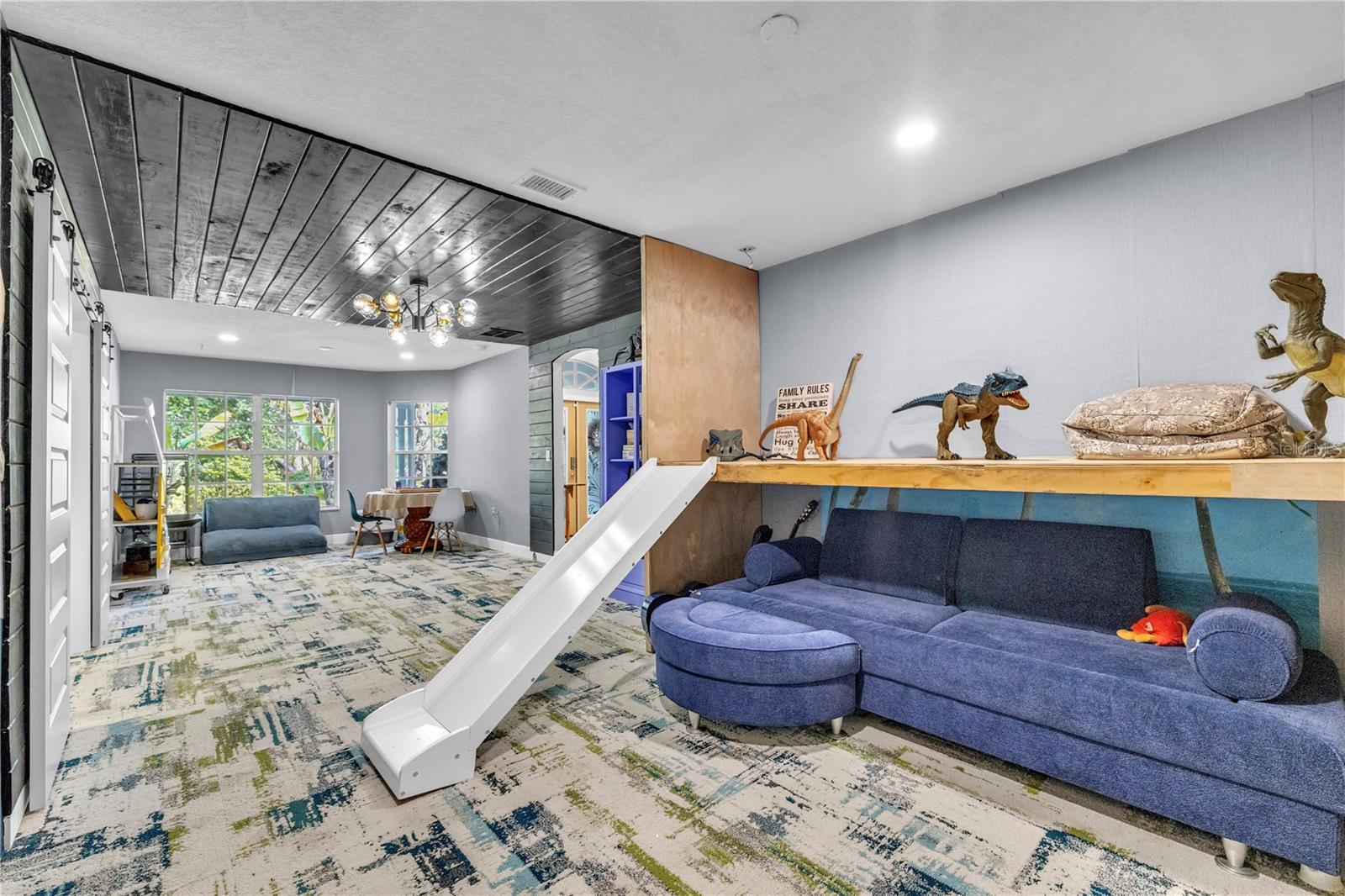 Image 24 of 94 For 3694 Crandon Road