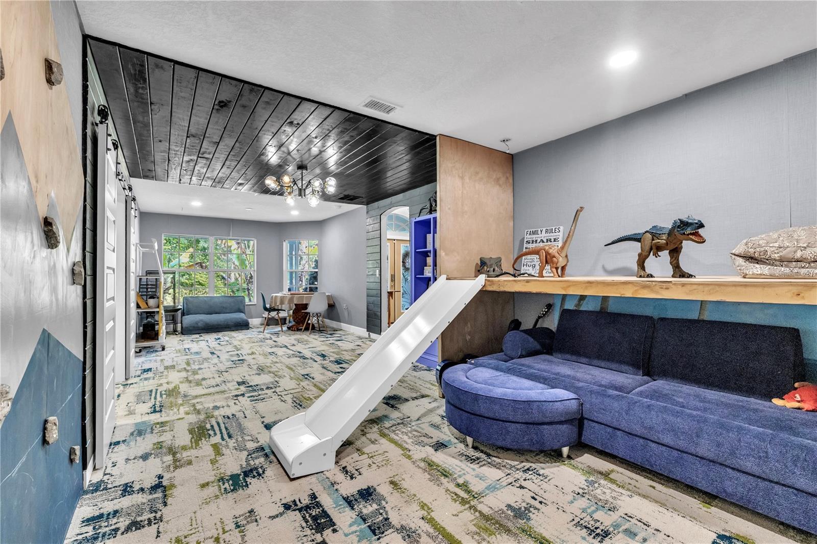 Image 25 of 94 For 3694 Crandon Road