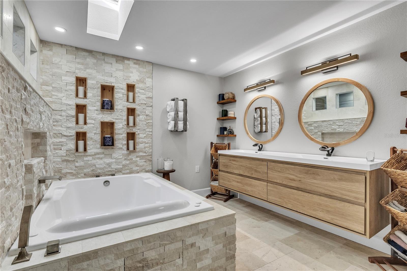 Image 46 of 94 For 3694 Crandon Road