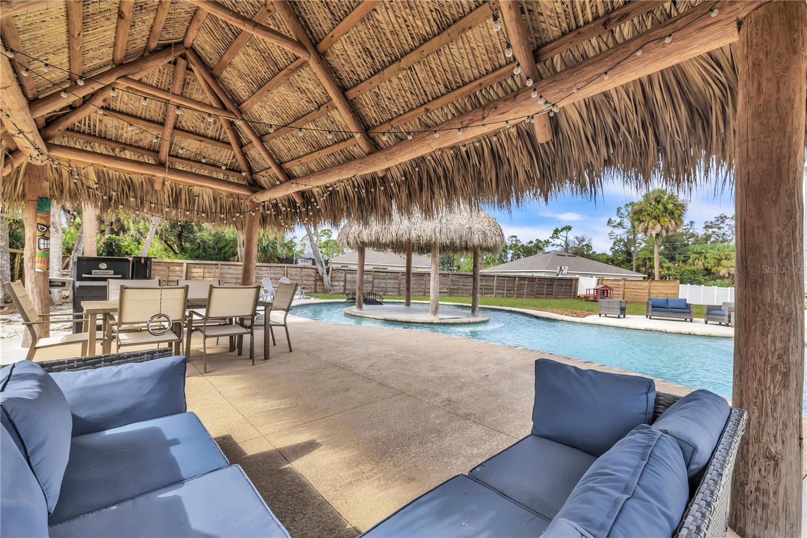 Image 5 of 94 For 3694 Crandon Road