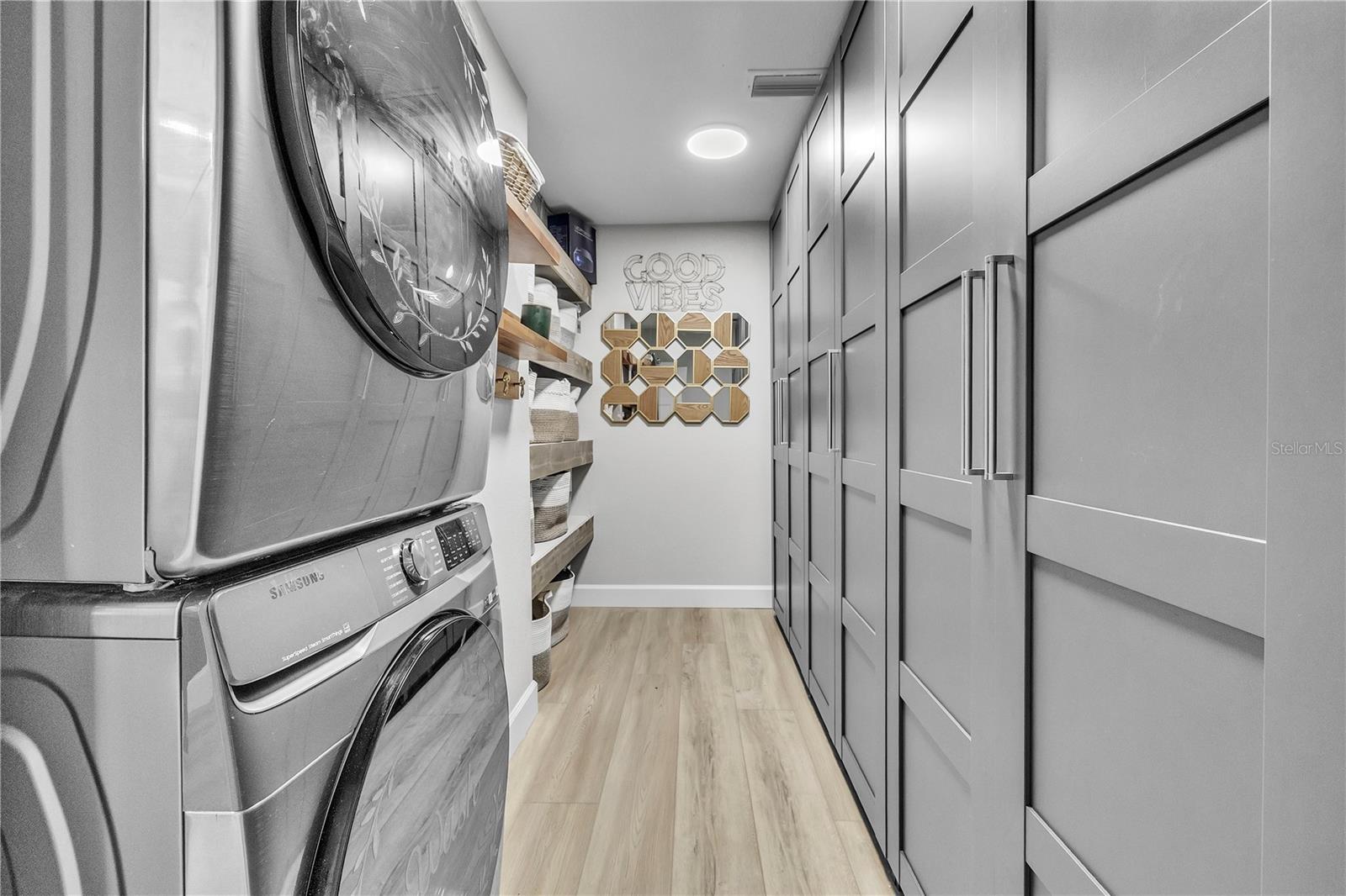 Image 51 of 94 For 3694 Crandon Road