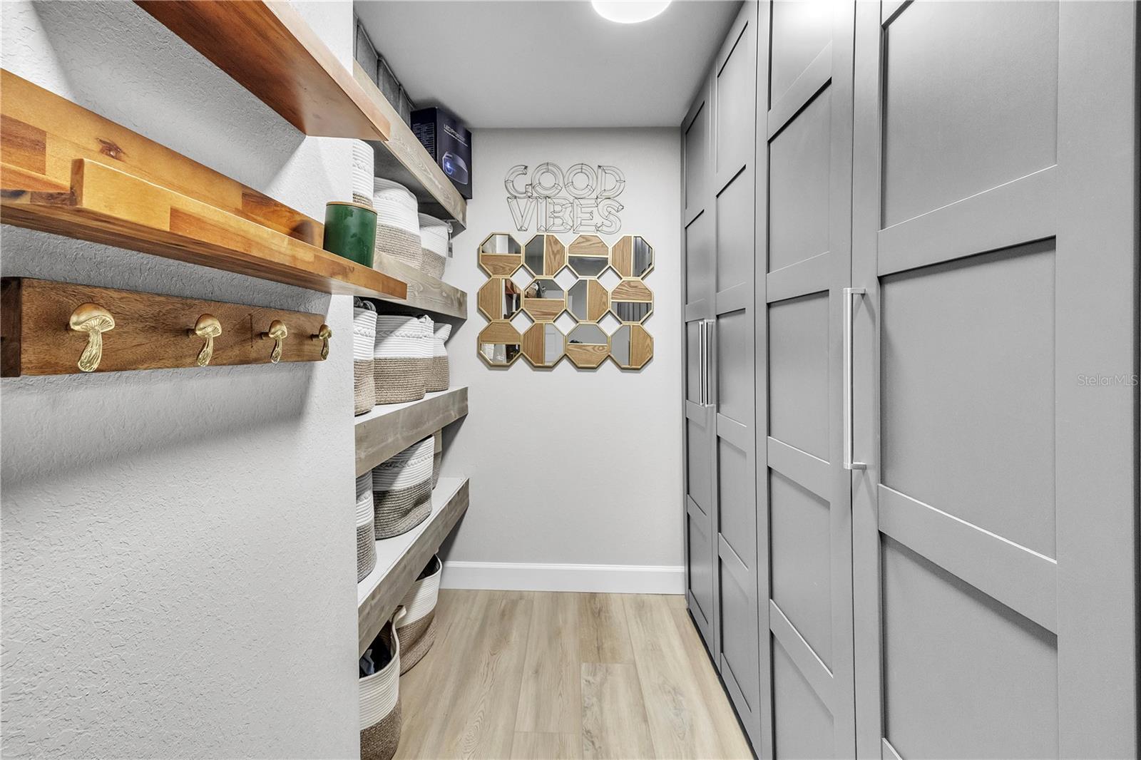 Image 53 of 94 For 3694 Crandon Road