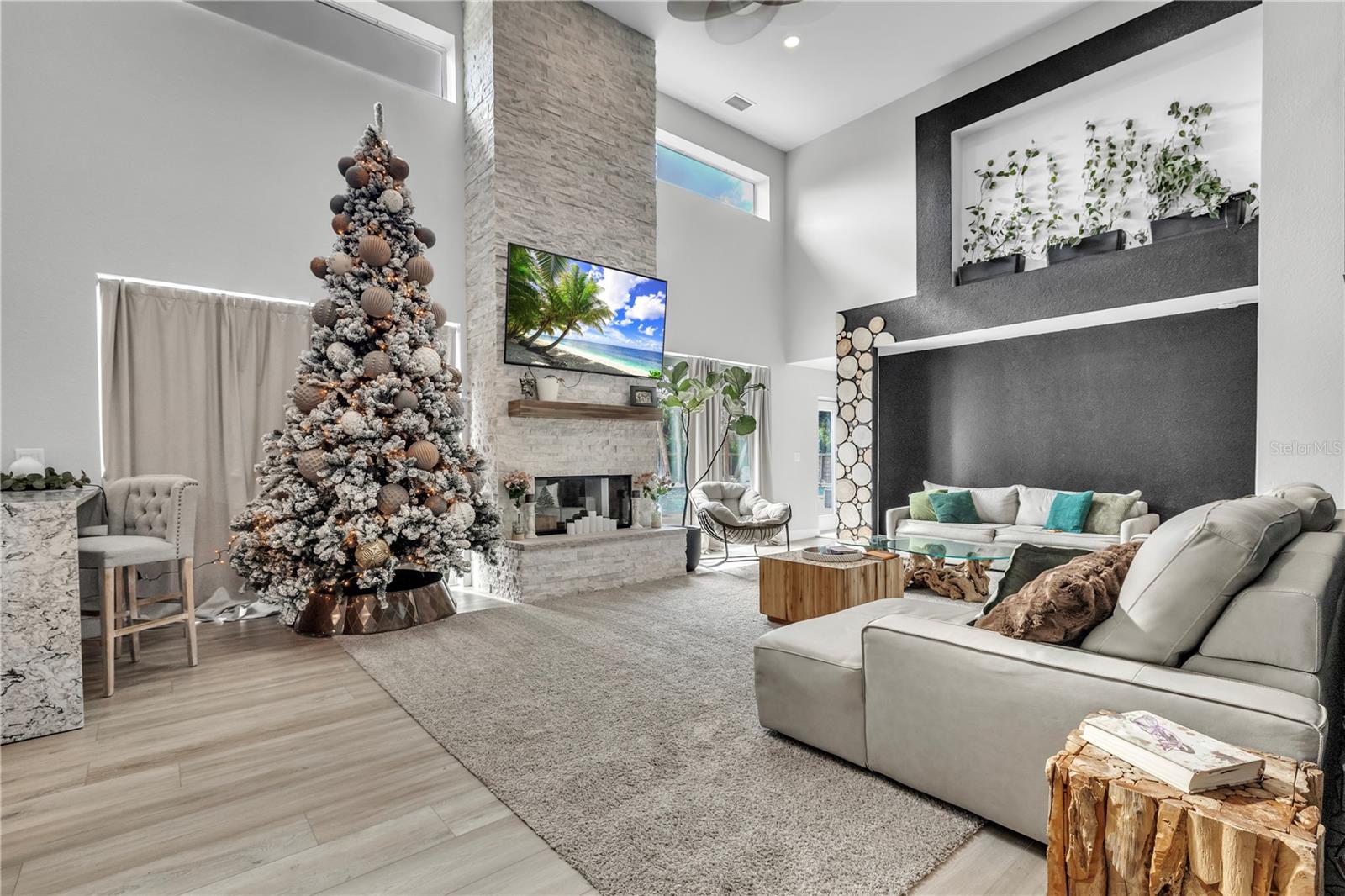 Image 6 of 94 For 3694 Crandon Road