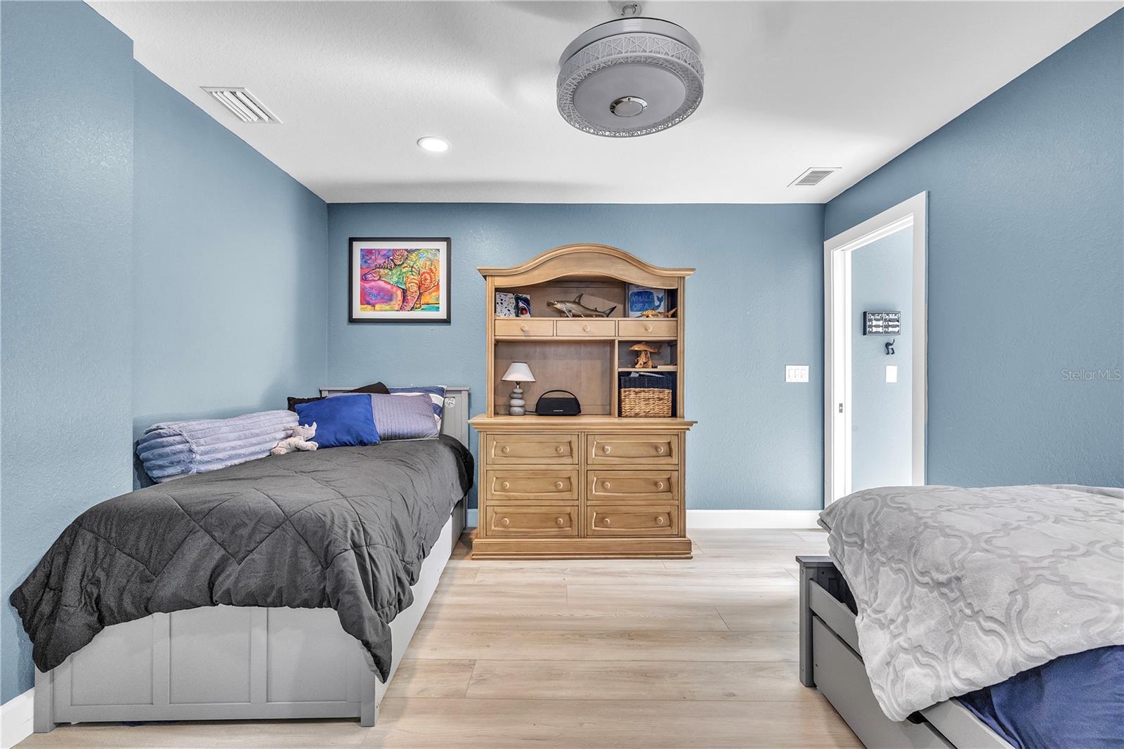 Image 67 of 94 For 3694 Crandon Road