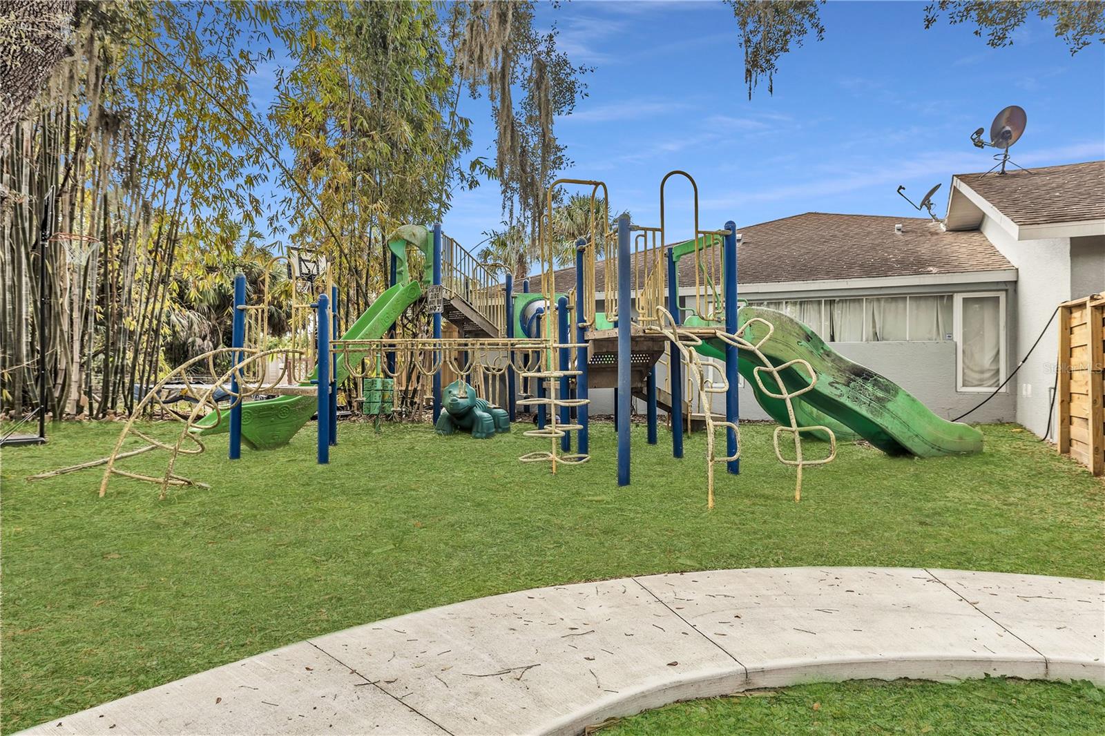 Image 89 of 94 For 3694 Crandon Road