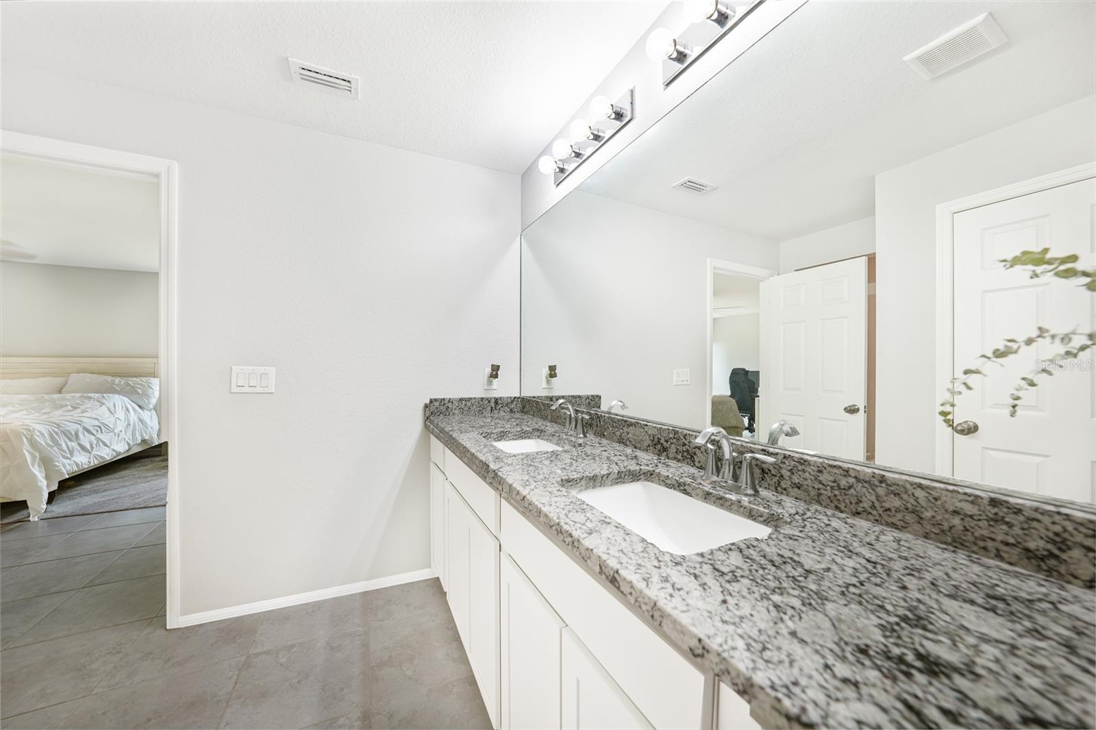 Image 14 of 42 For 16280 Mintra Court