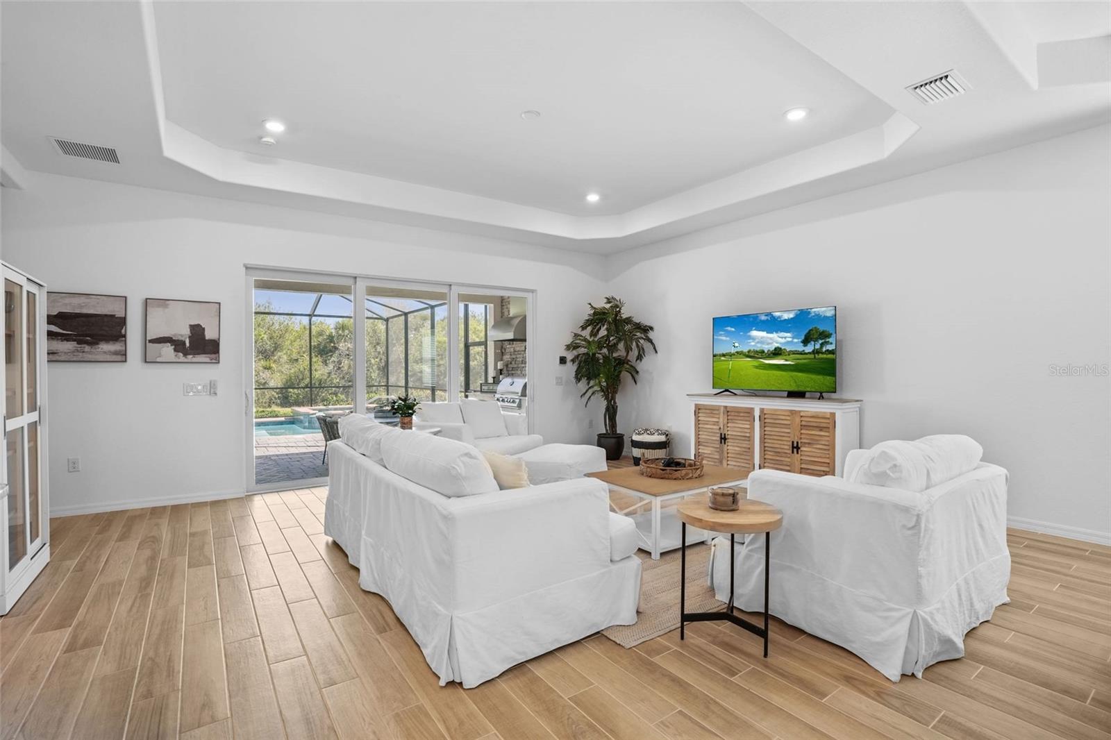 Image 5 of 73 For 14724 Cherry Blossom Way