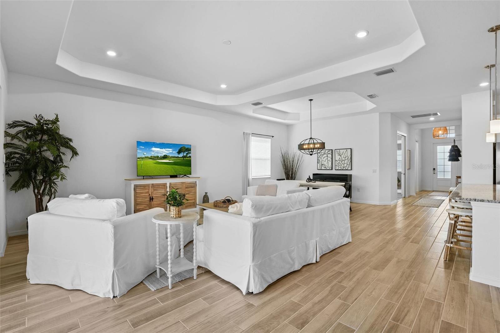 Image 6 of 73 For 14724 Cherry Blossom Way