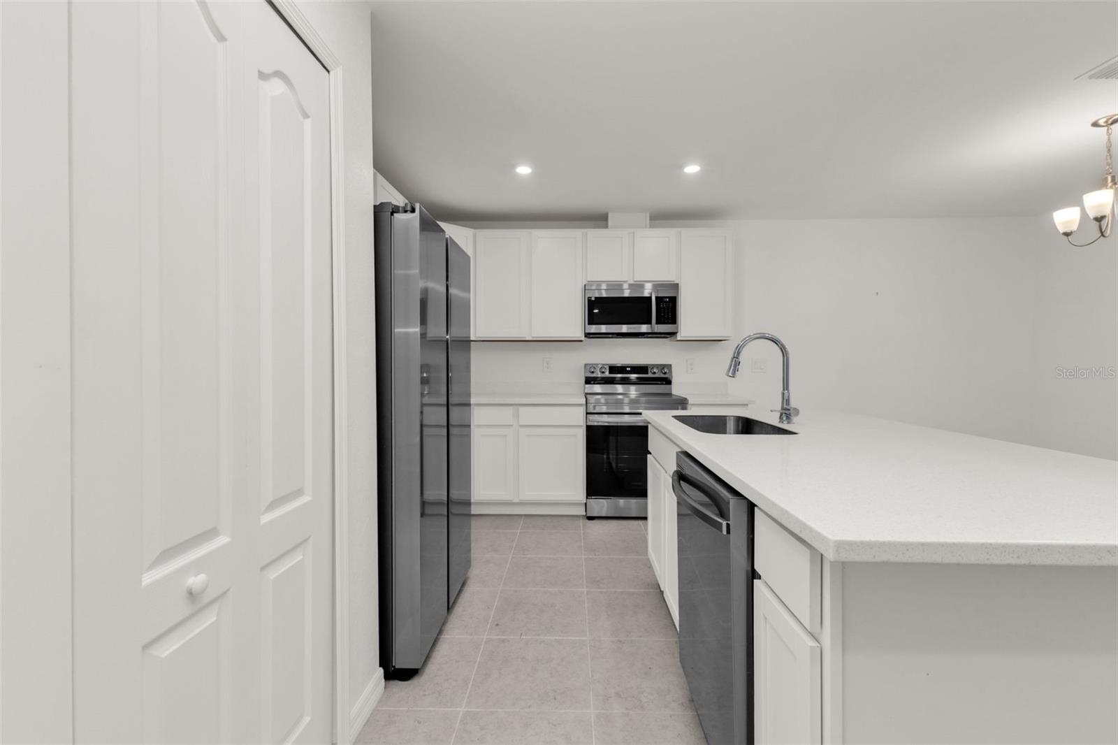 Image 21 of 34 For 1074 Marcus Street