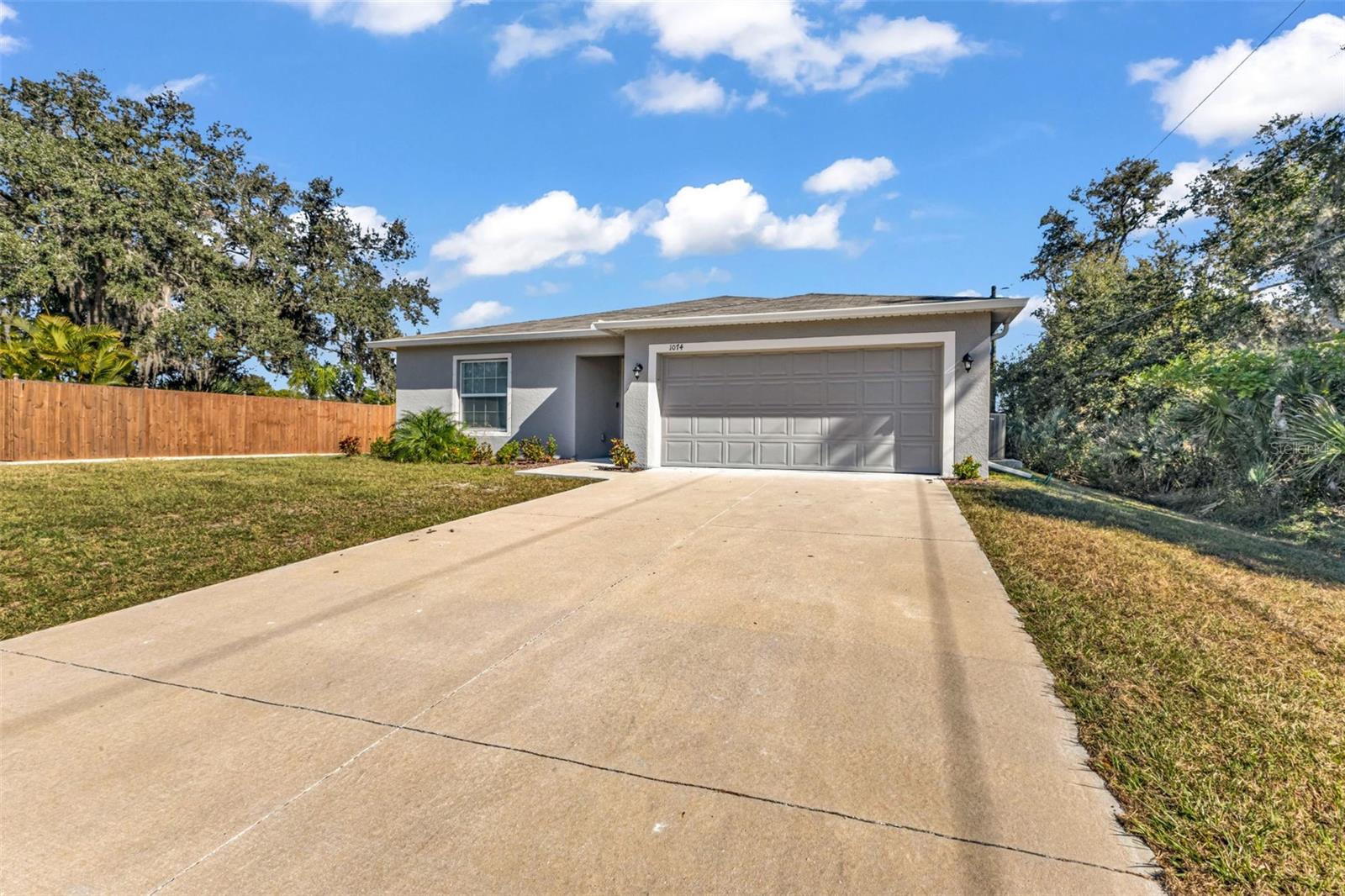 Image 3 of 34 For 1074 Marcus Street