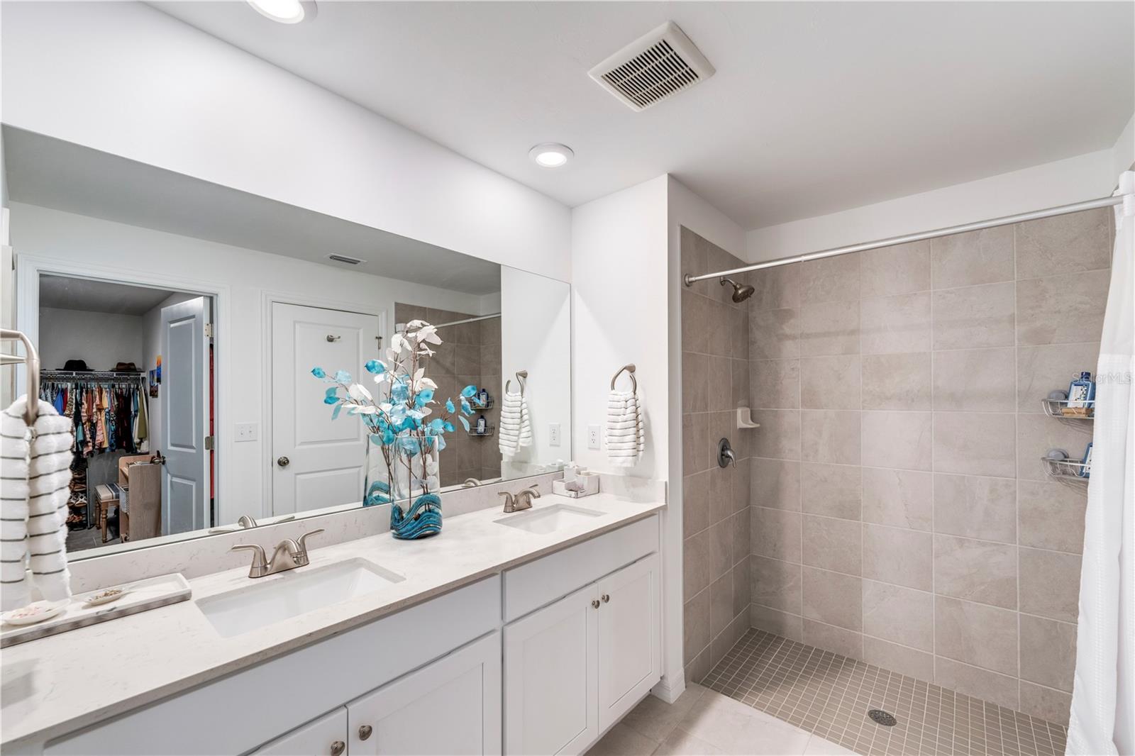 Image 21 of 45 For 3801 Treasure Oak Way