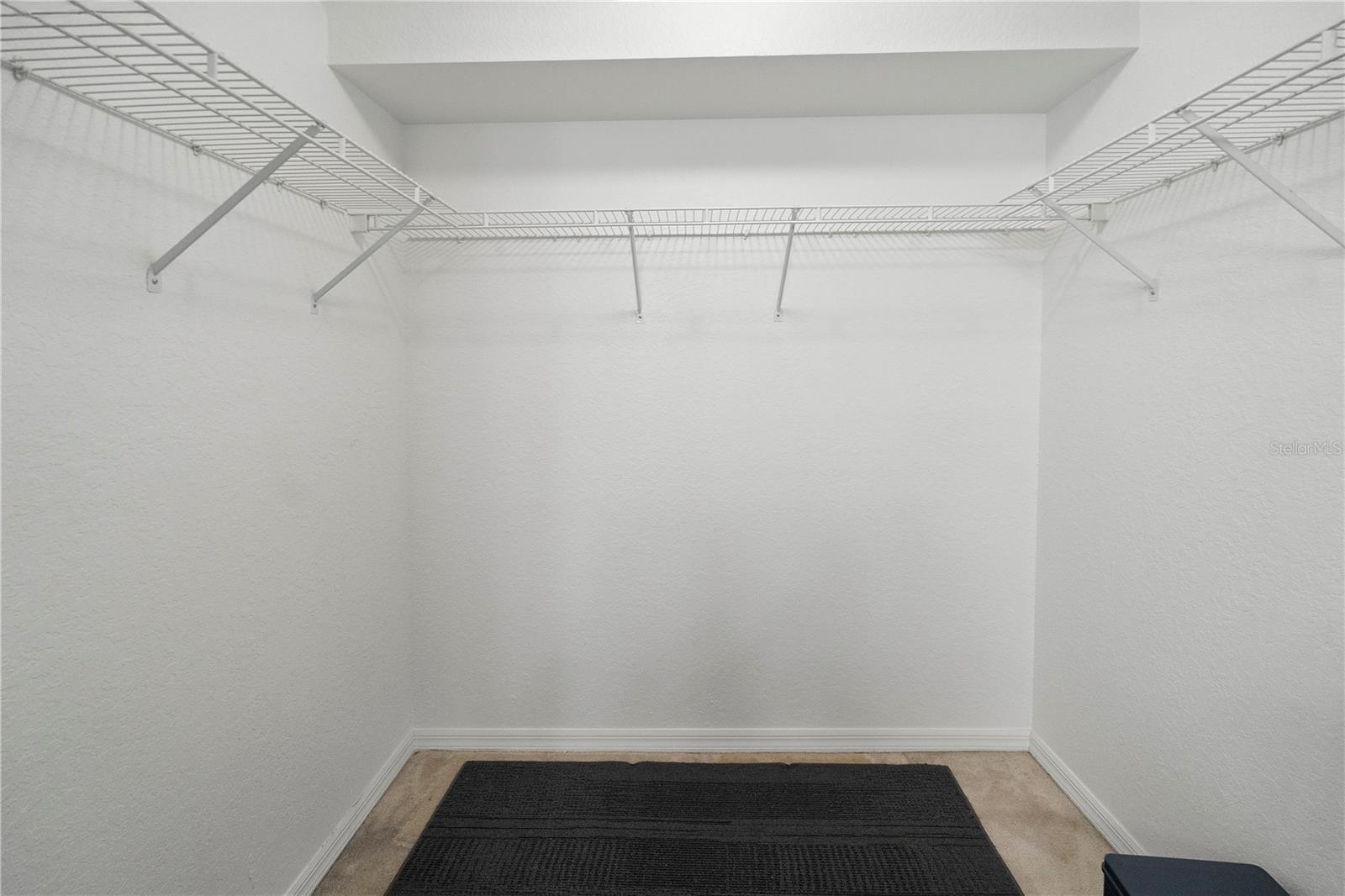 Image 18 of 23 For 9610 Victoria Lane D202