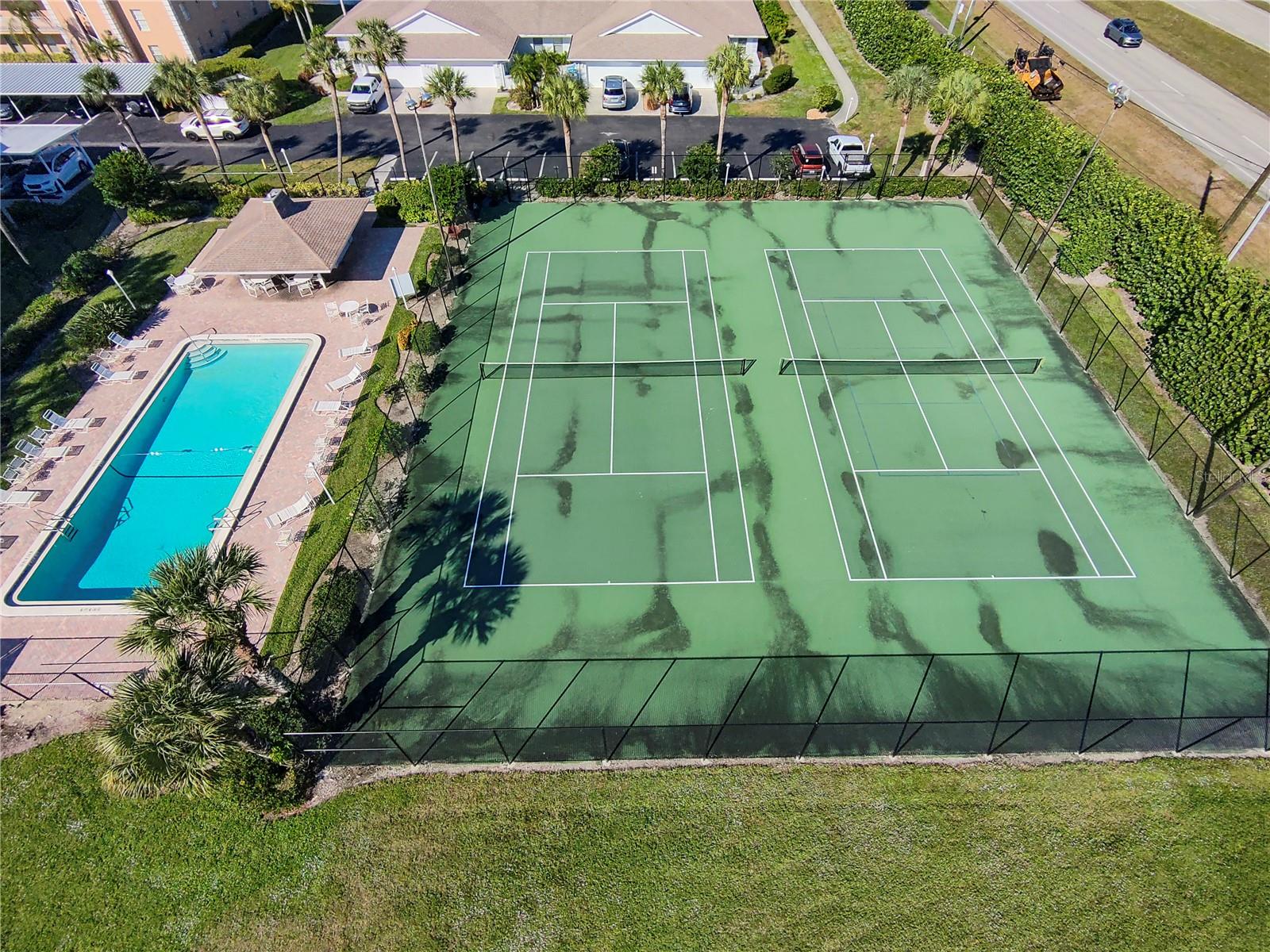 Image 2 of 23 For 9610 Victoria Lane D202