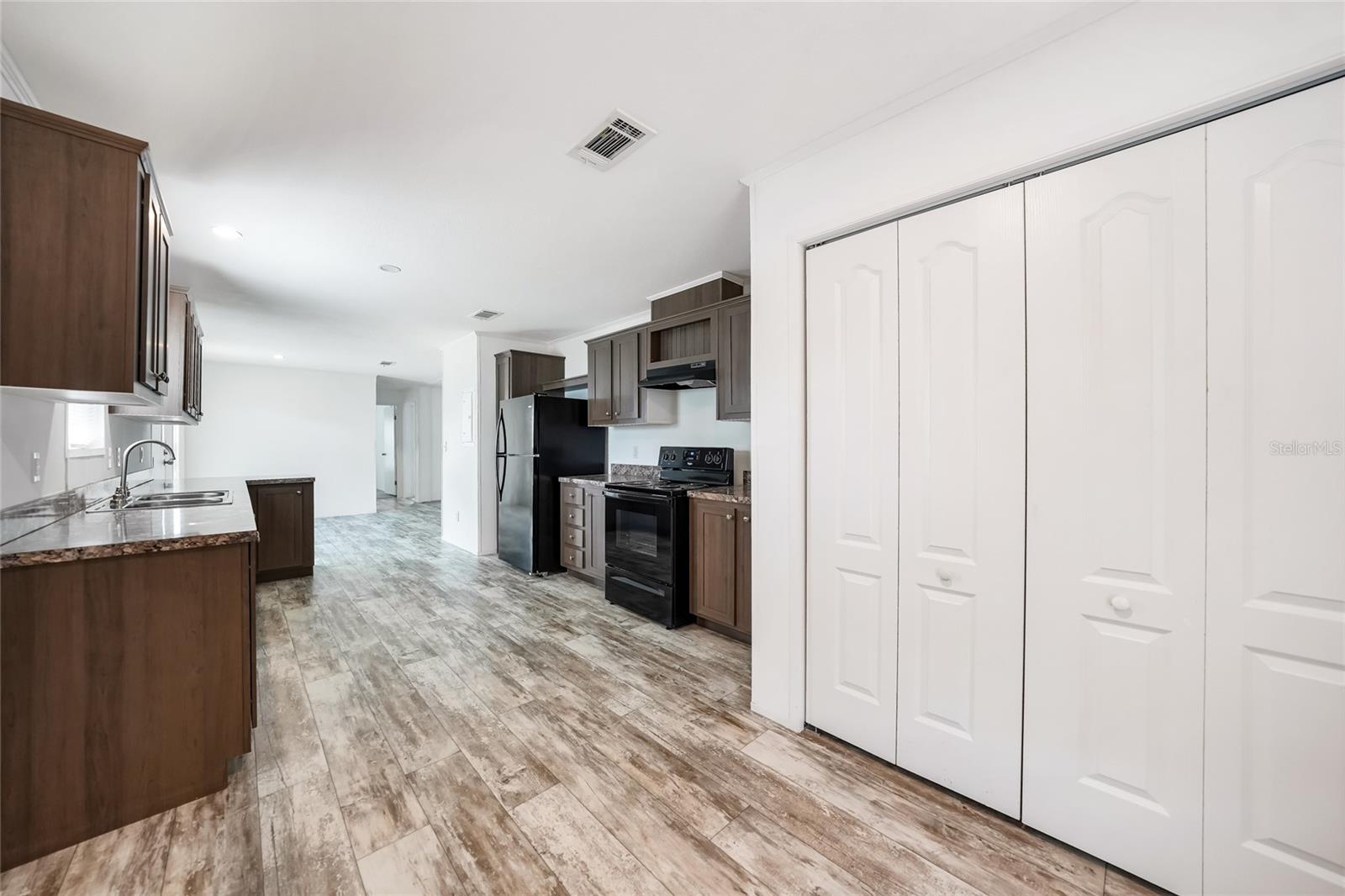 Image 7 of 57 For 1704 Clover Drive