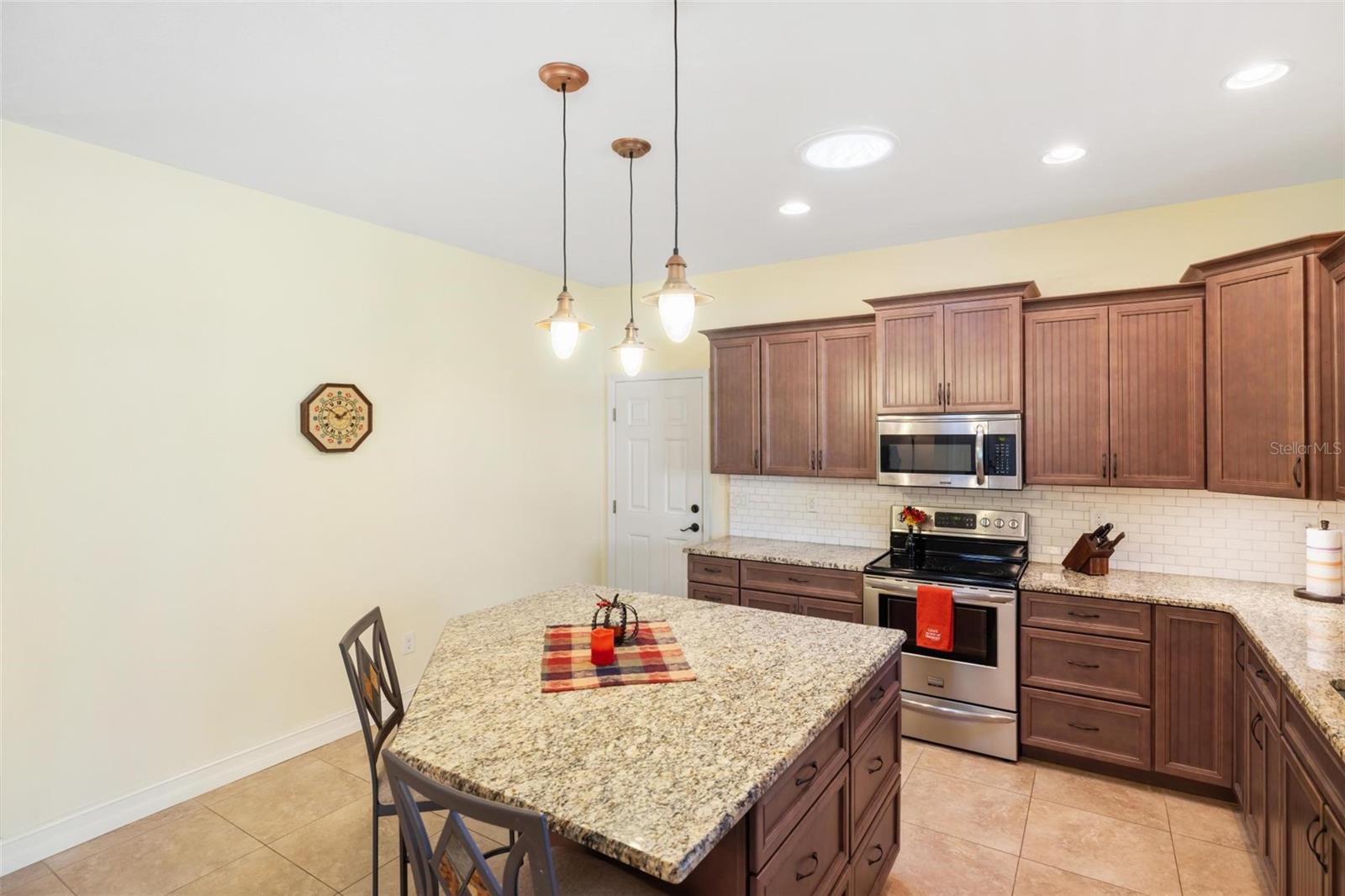 Image 14 of 44 For 1054 Arden Terrace Nw