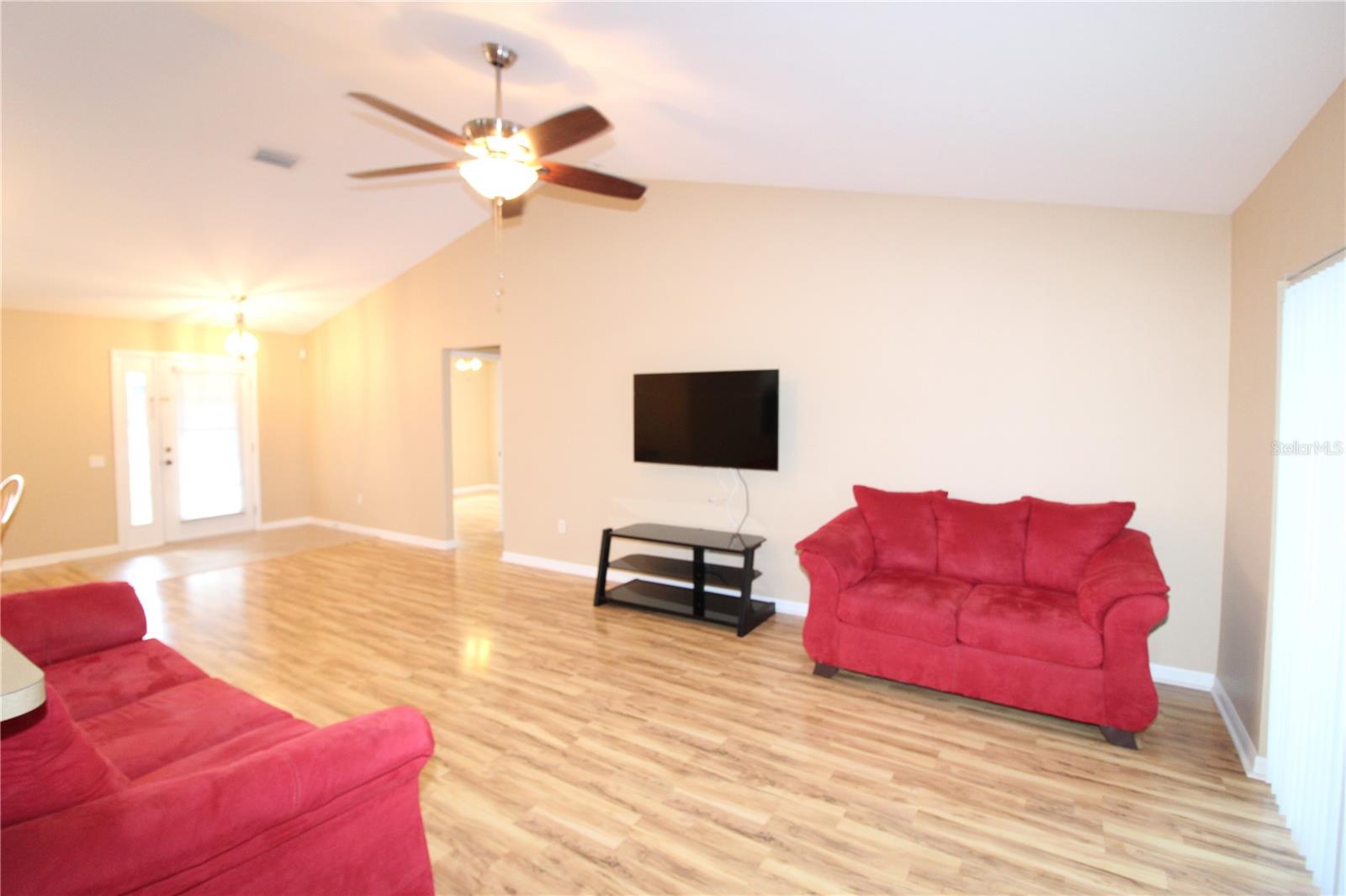 Image 13 of 23 For 1647 Lace Terrace