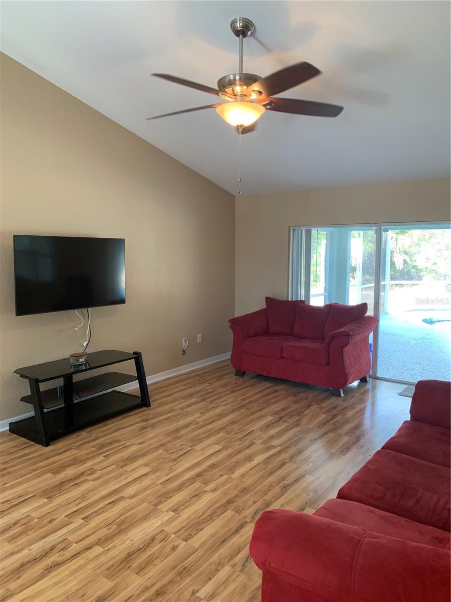 Image 5 of 23 For 1647 Lace Terrace