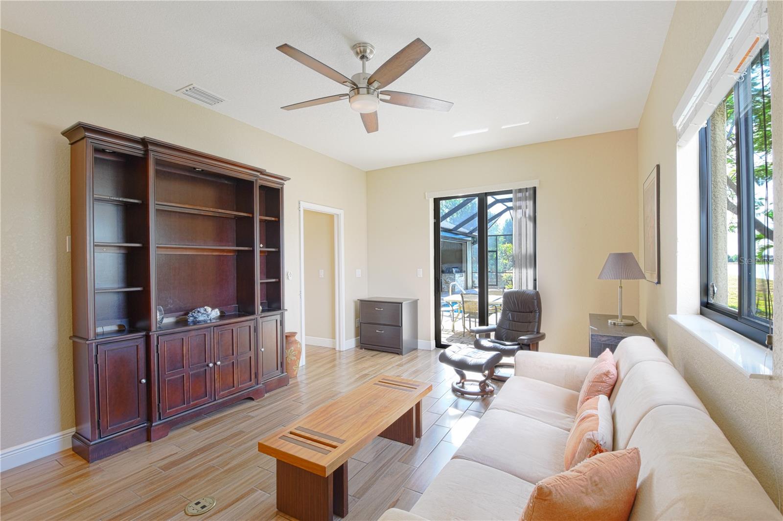 Image 18 of 46 For 2353 Sofia Lane