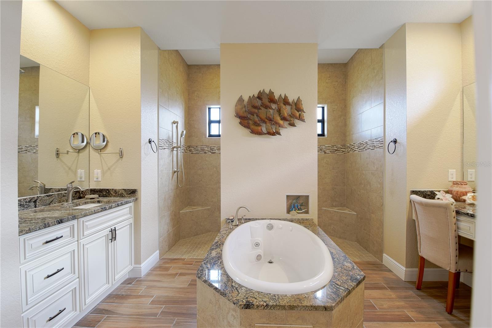 Image 4 of 46 For 2353 Sofia Lane