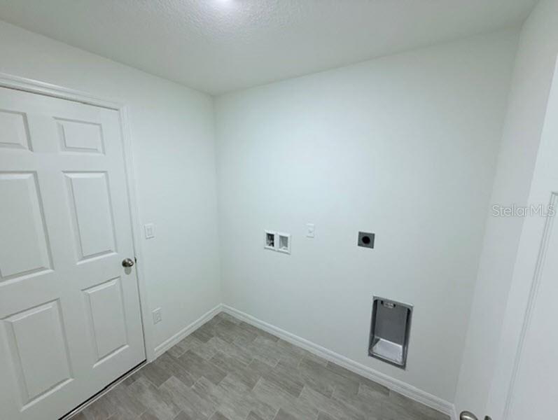 Image 11 of 16 For 10 Ryland Drive