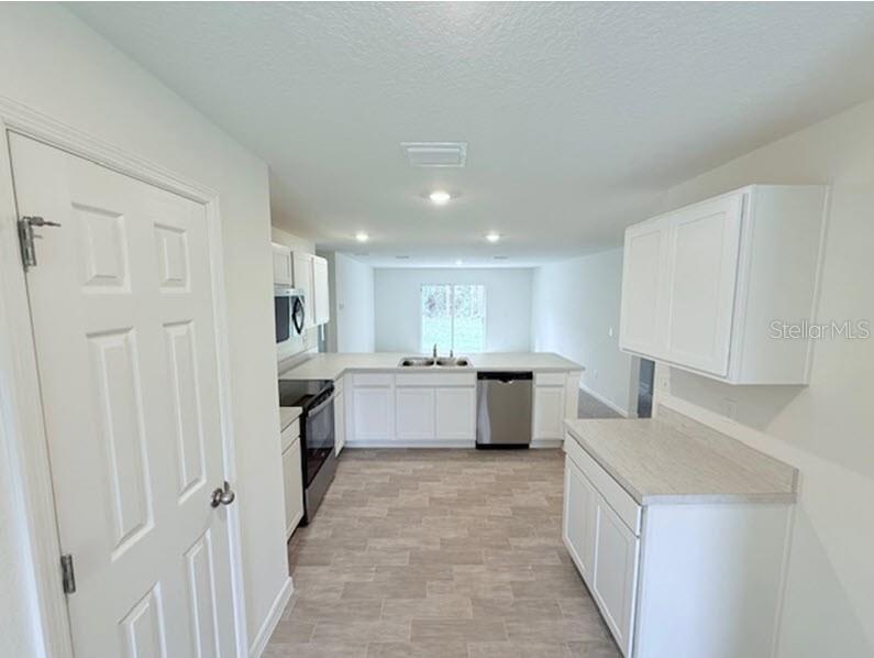 Image 4 of 16 For 10 Ryland Drive