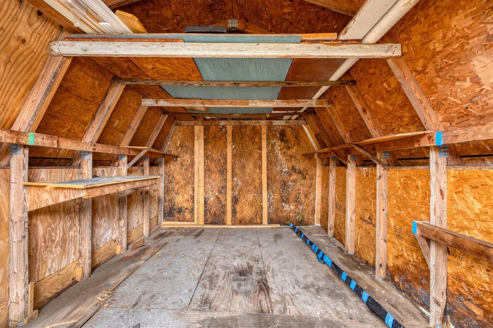 Image 13 of 38 For 18388 Robinson Avenue