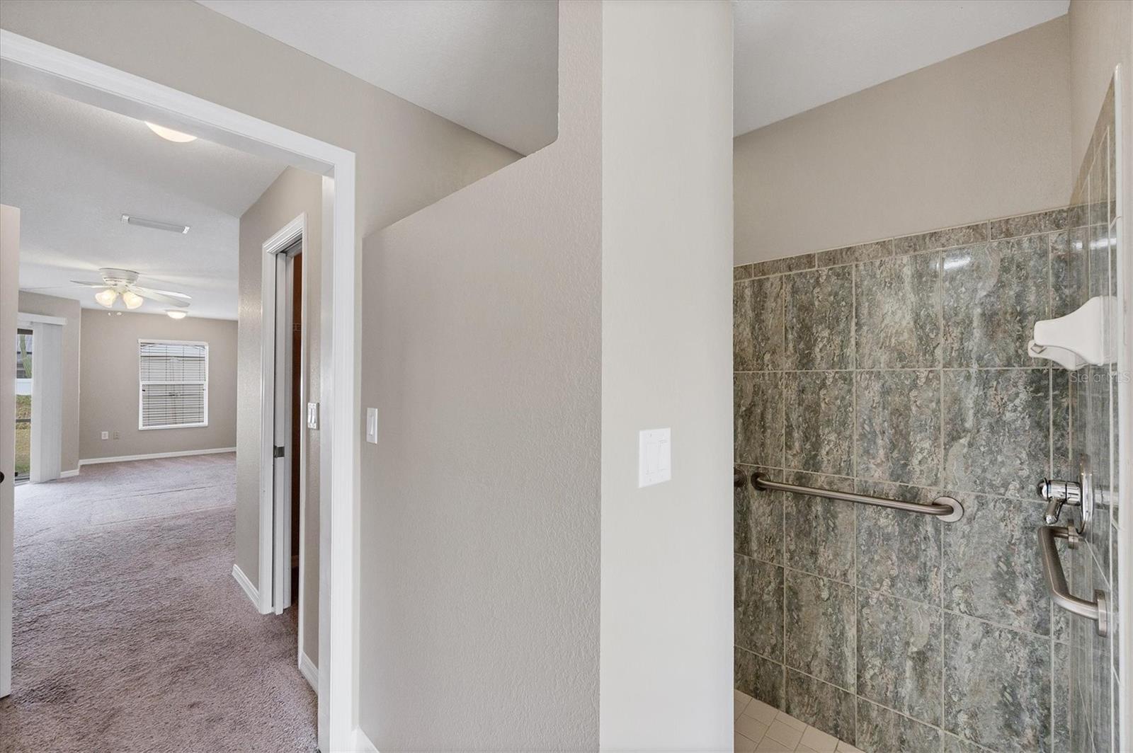 Image 22 of 38 For 18388 Robinson Avenue