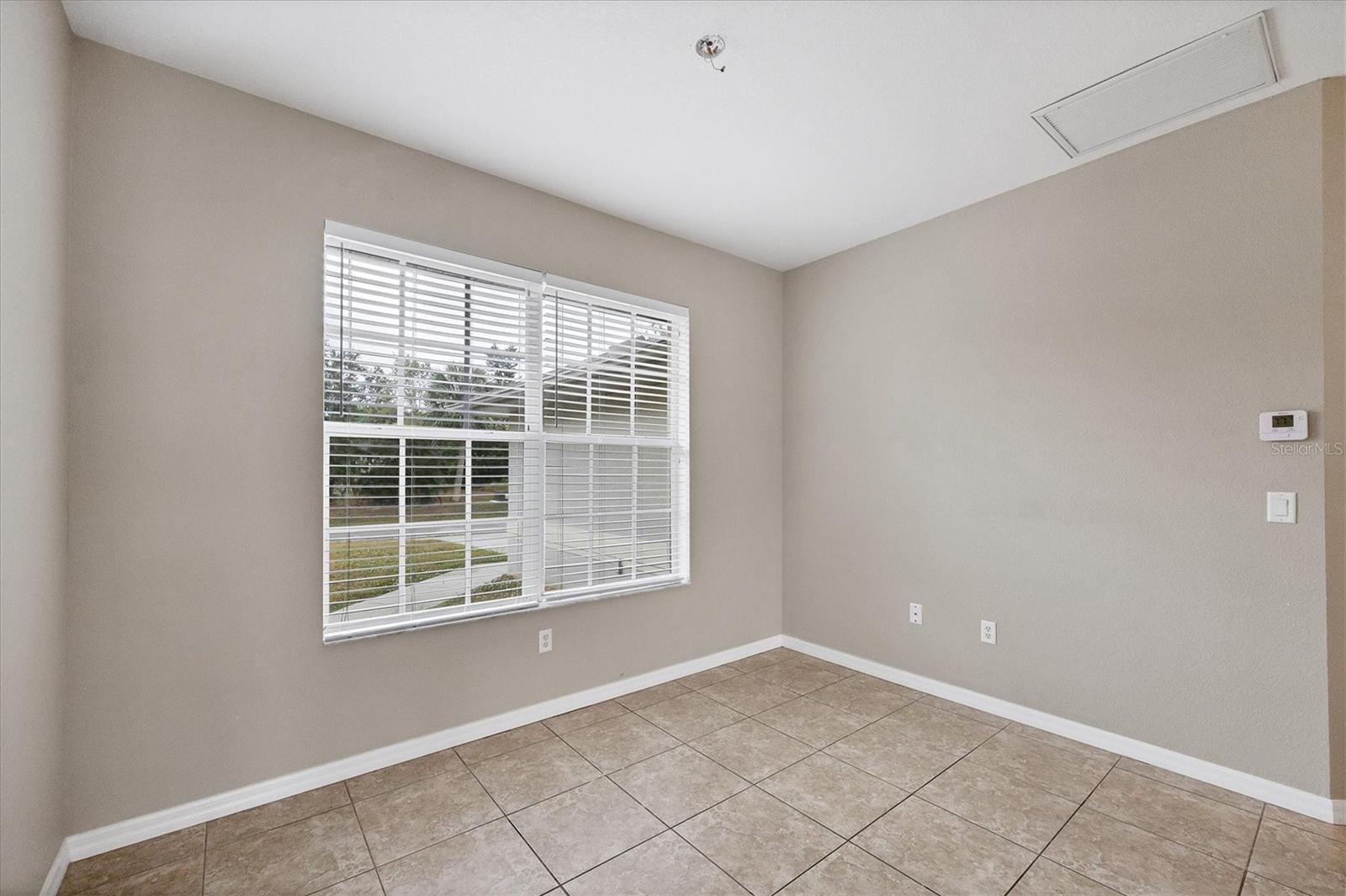 Image 31 of 38 For 18388 Robinson Avenue