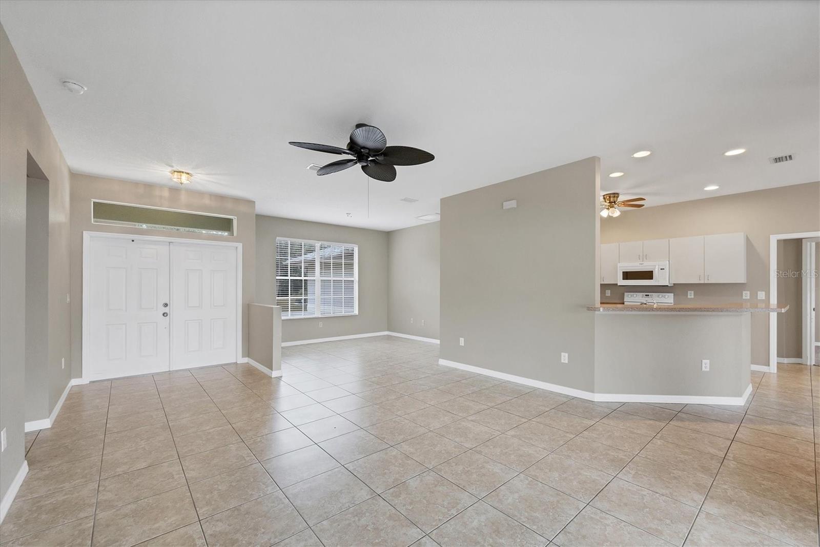 Image 8 of 38 For 18388 Robinson Avenue