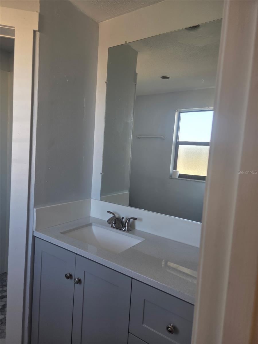 Image 12 of 15 For 197 Boundary Boulevard A