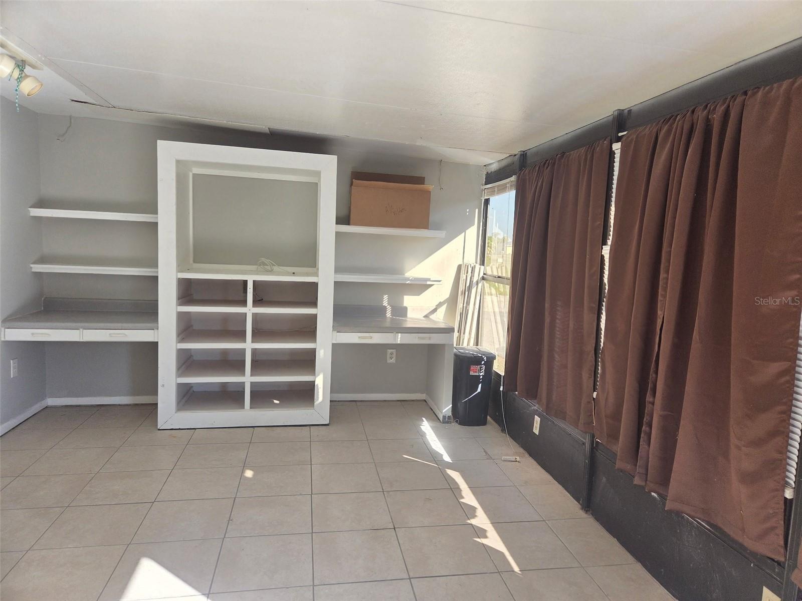 Image 5 of 15 For 197 Boundary Boulevard A