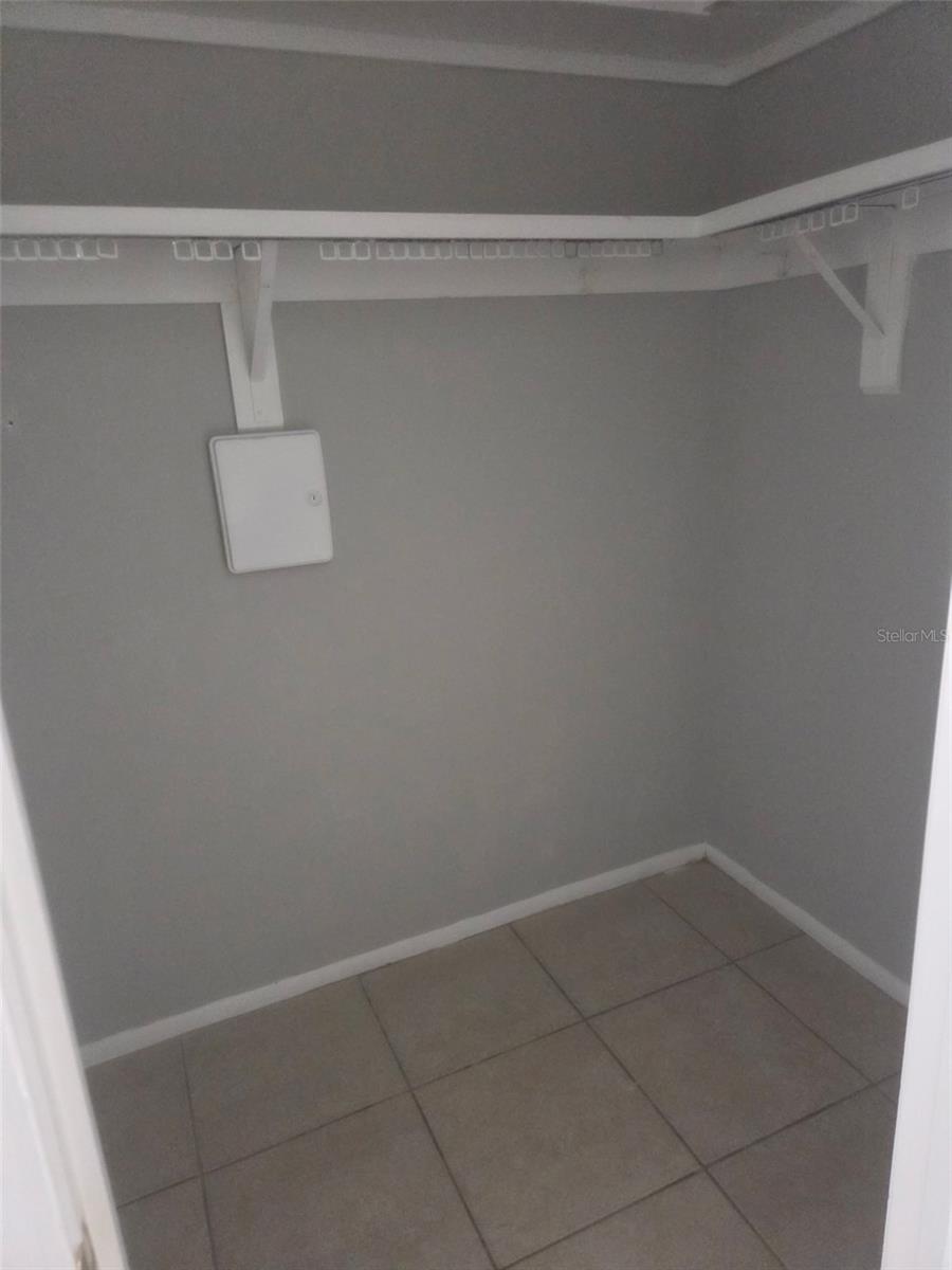 Image 9 of 15 For 197 Boundary Boulevard A