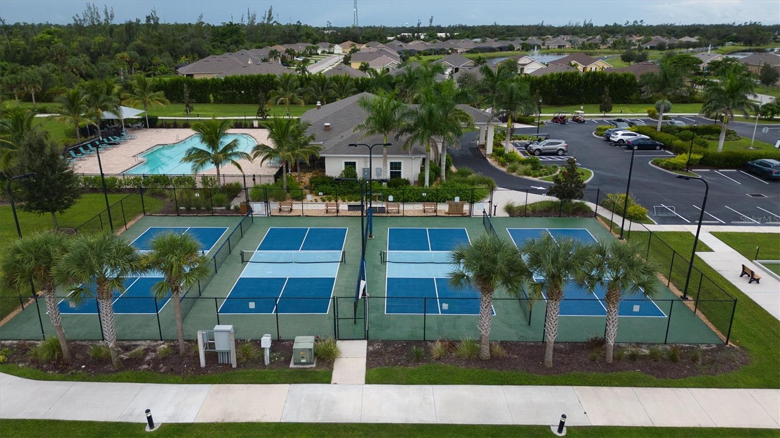 Image 45 of 74 For 25312 Lenox Circle