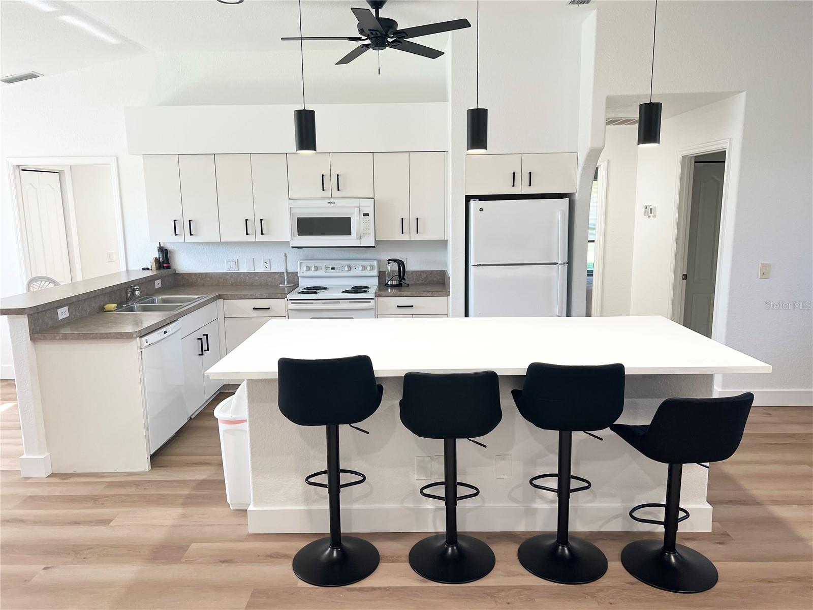 Image 2 of 21 For 255 Medalist Road