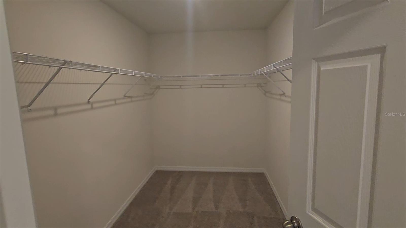 Image 11 of 32 For 328 Elderberry Court