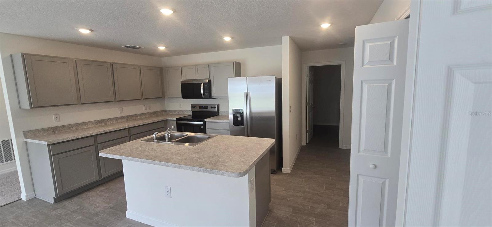 Image 17 of 32 For 328 Elderberry Court