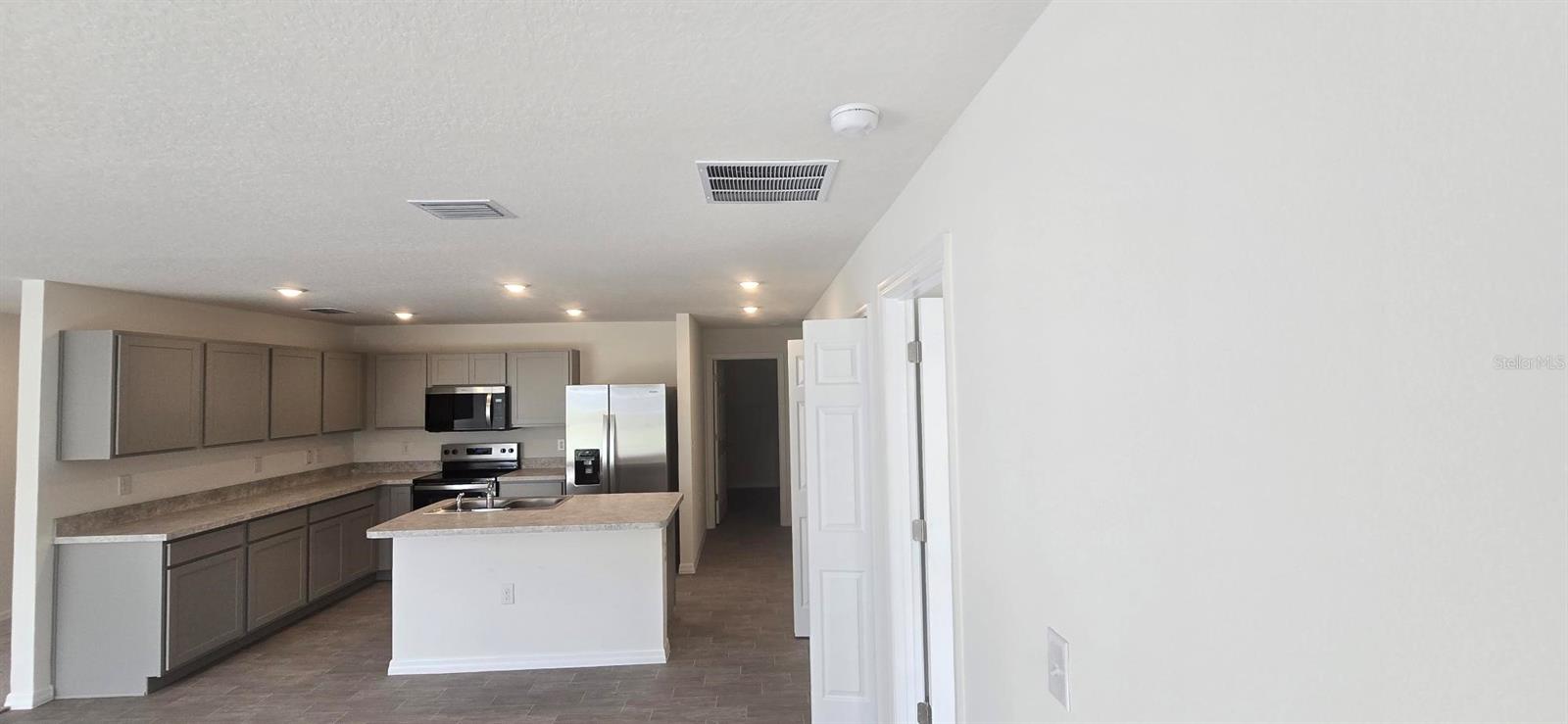 Image 19 of 32 For 328 Elderberry Court