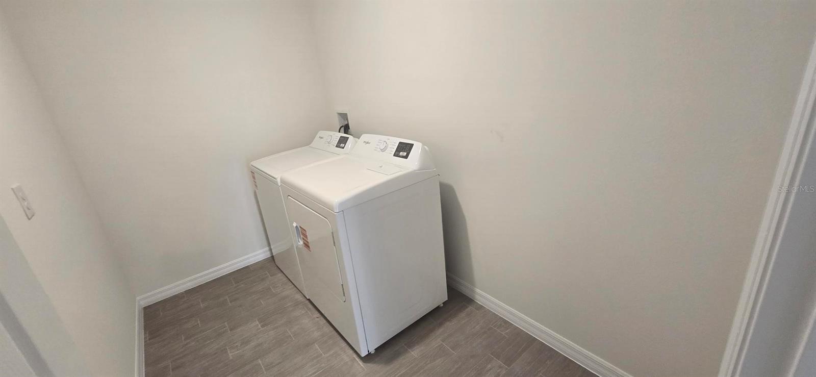 Image 22 of 32 For 328 Elderberry Court