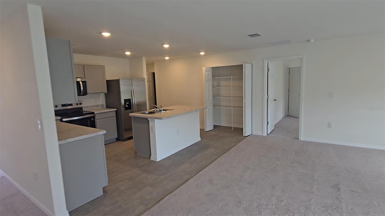 Image 5 of 32 For 328 Elderberry Court