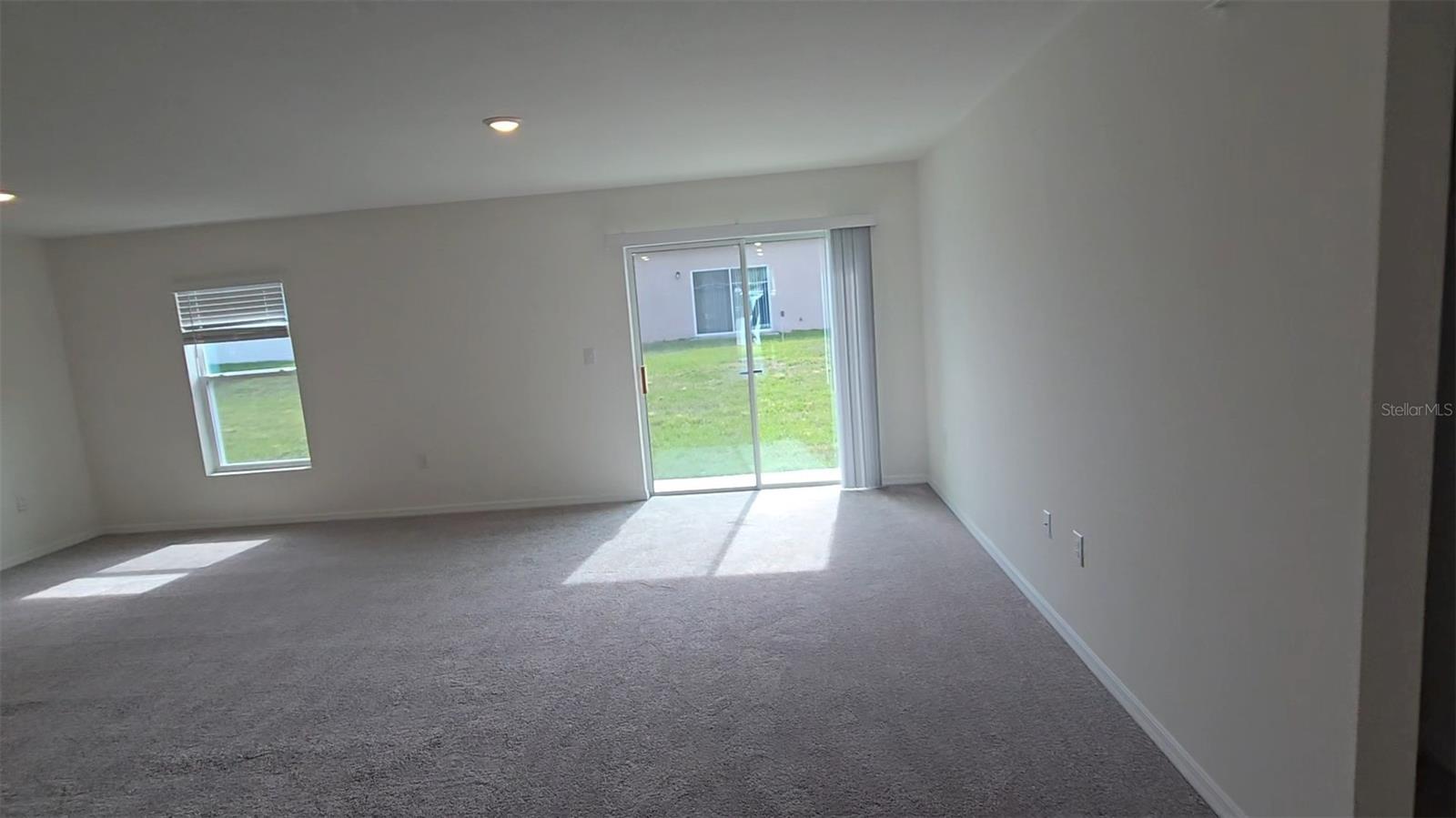 Image 7 of 32 For 328 Elderberry Court