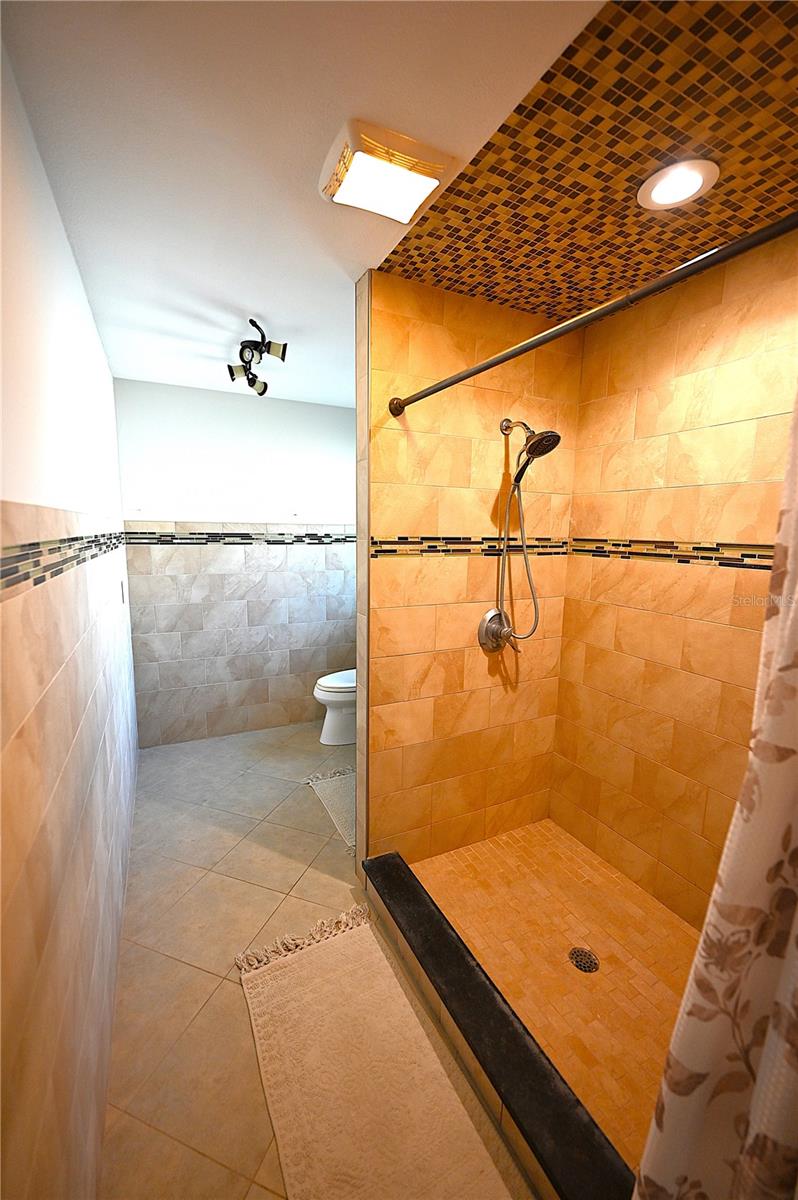 Image 20 of 37 For 12133 Madrid Avenue